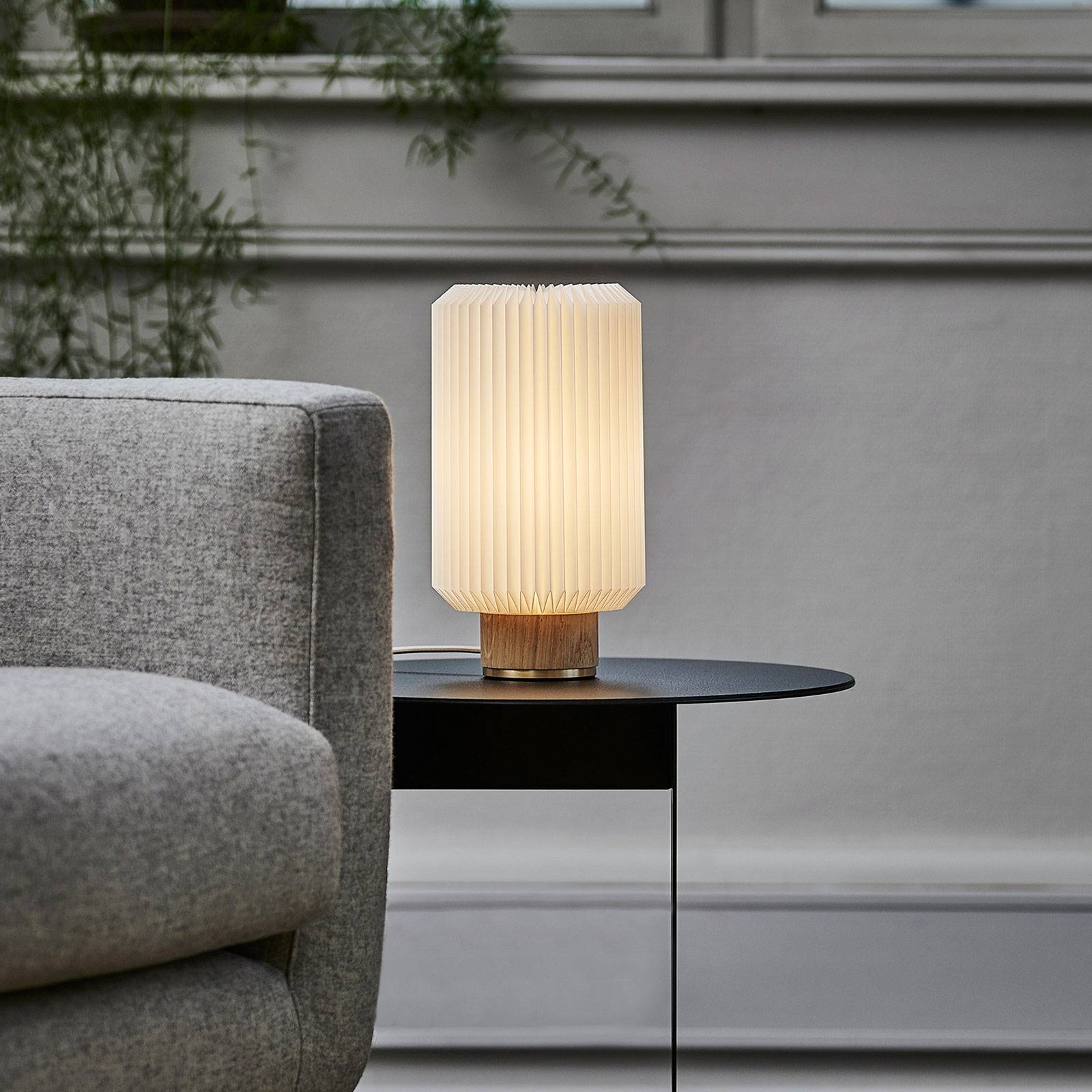 LE KLINT Cylinder asztali lámpa, világos, Ø14 cm