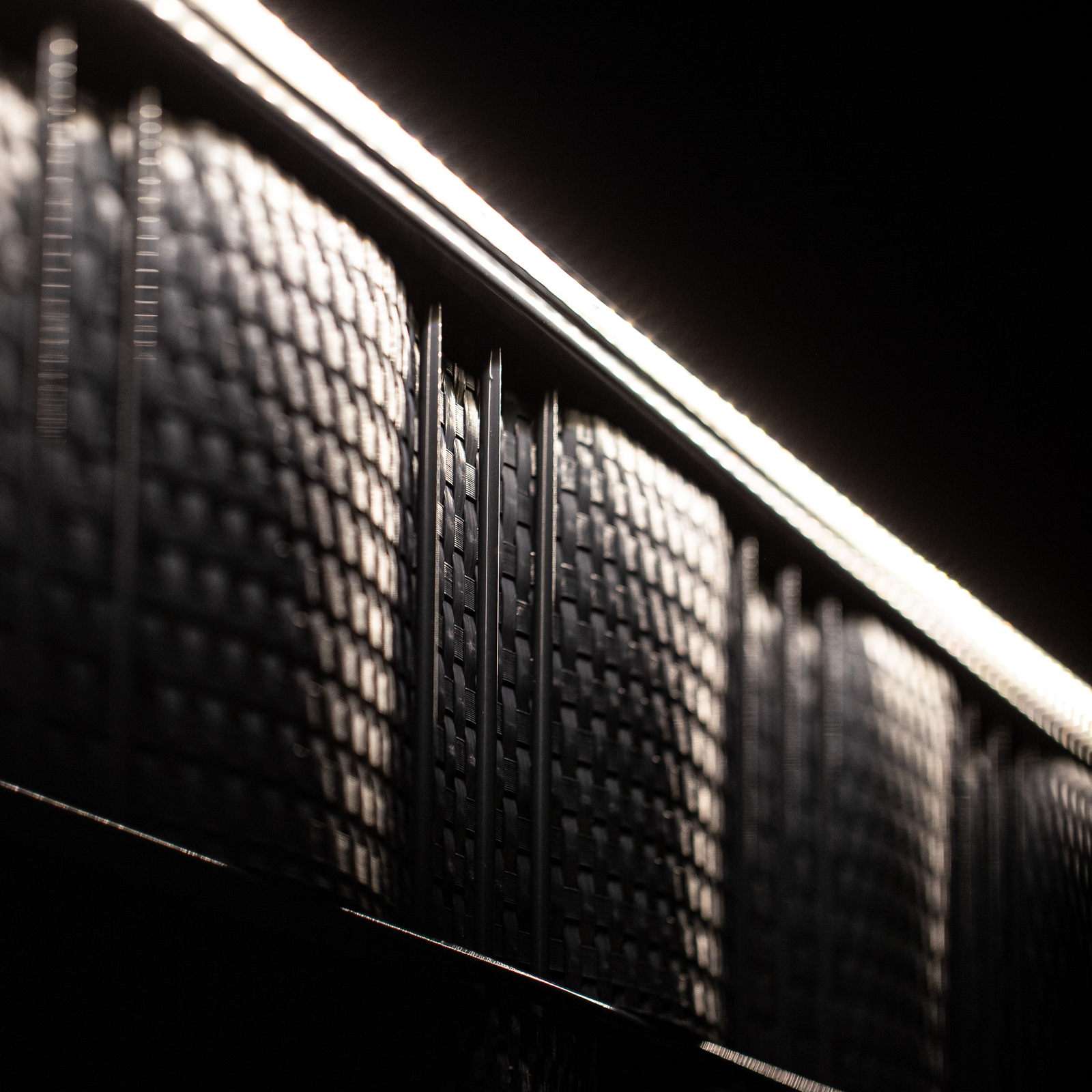 LED šviesos juosta, DSM tvoros, aliuminis, 196 cm, sidabrinė