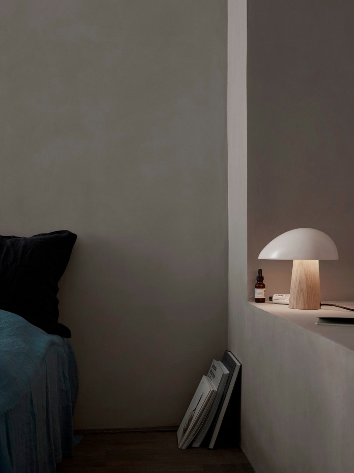 Night Owl Lampă de Masă Matte Smokey White/Ash - Fritz Hansen