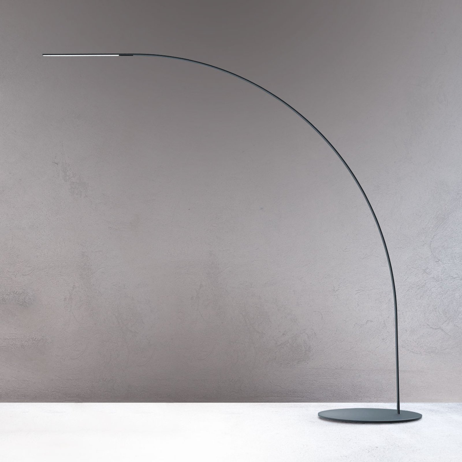 Yumi - elegante lampada LED ad arco