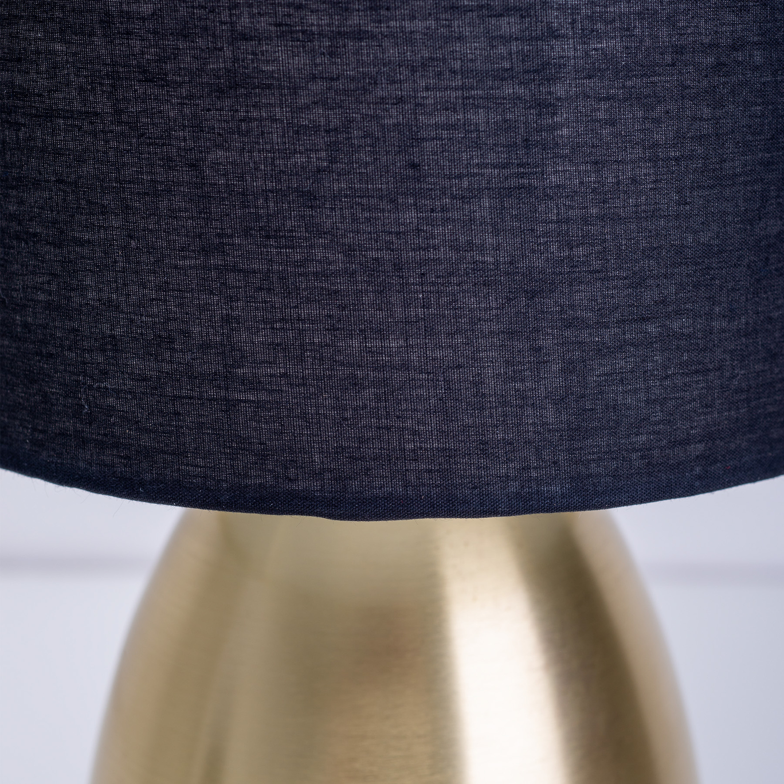 "Aurum" stalinė lempa, tekstilinis gaubtas, juoda/auksinė