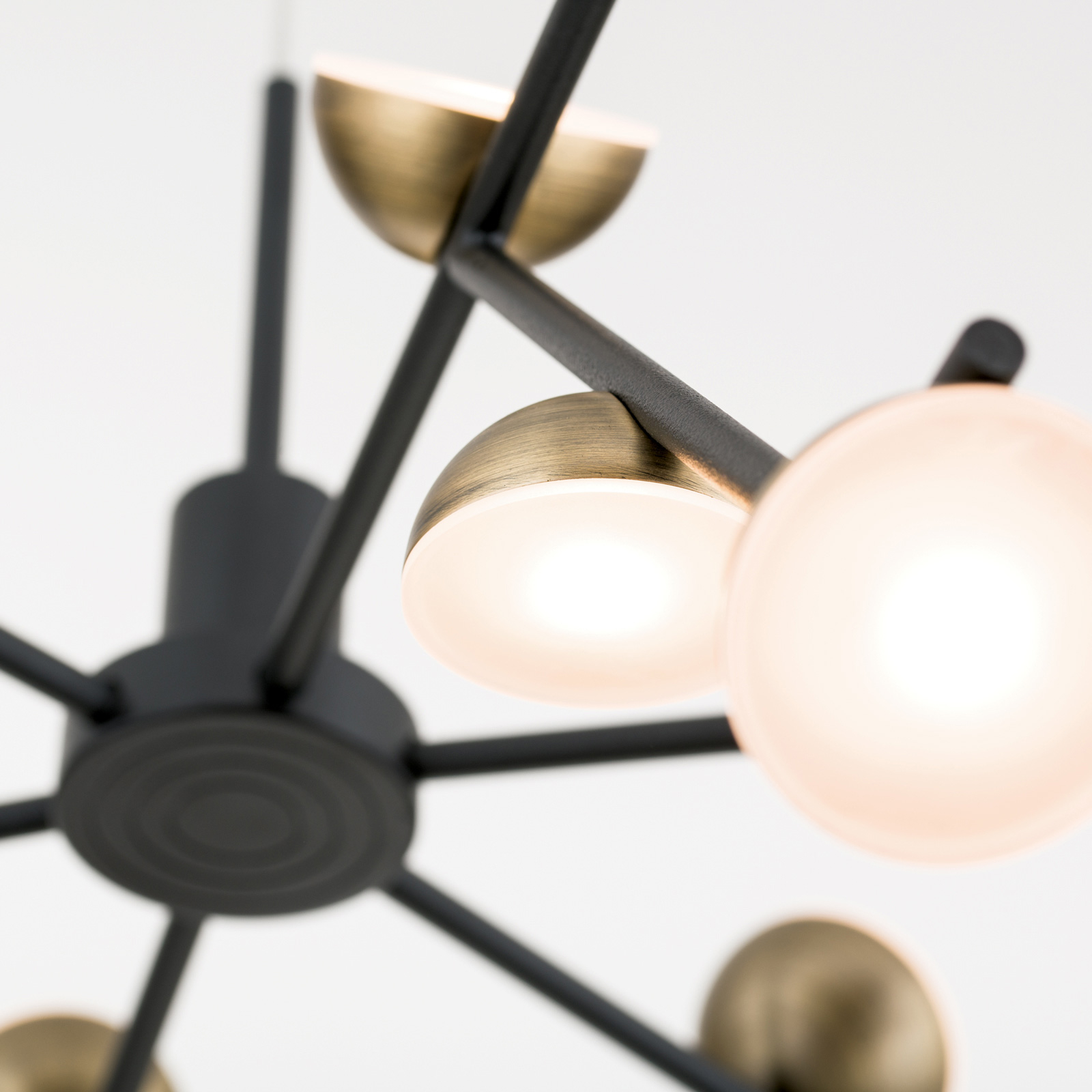 LED stropní svítidlo Blossom, 24 zdrojů