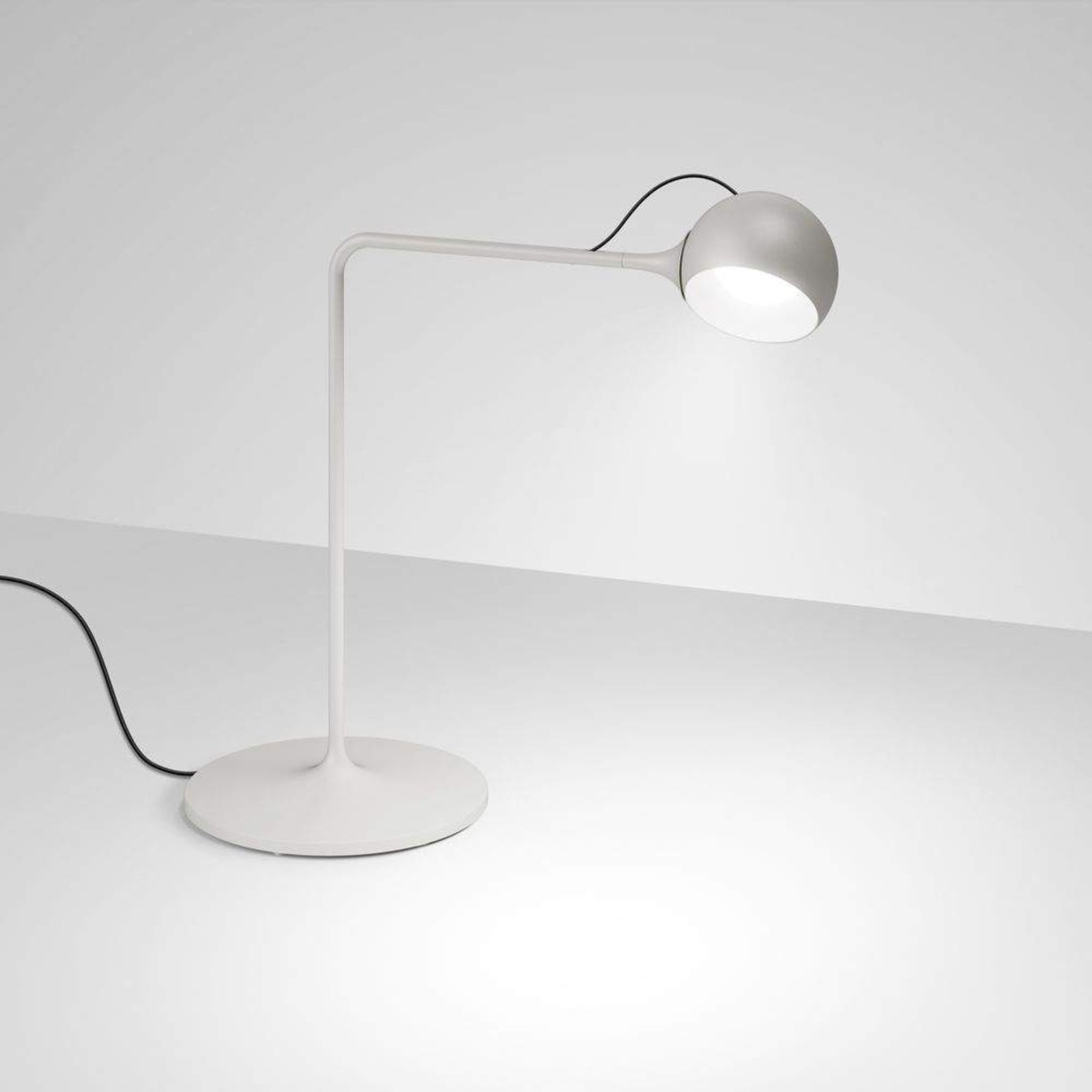 IXA Stolní Lampa White/Grey - Artemide