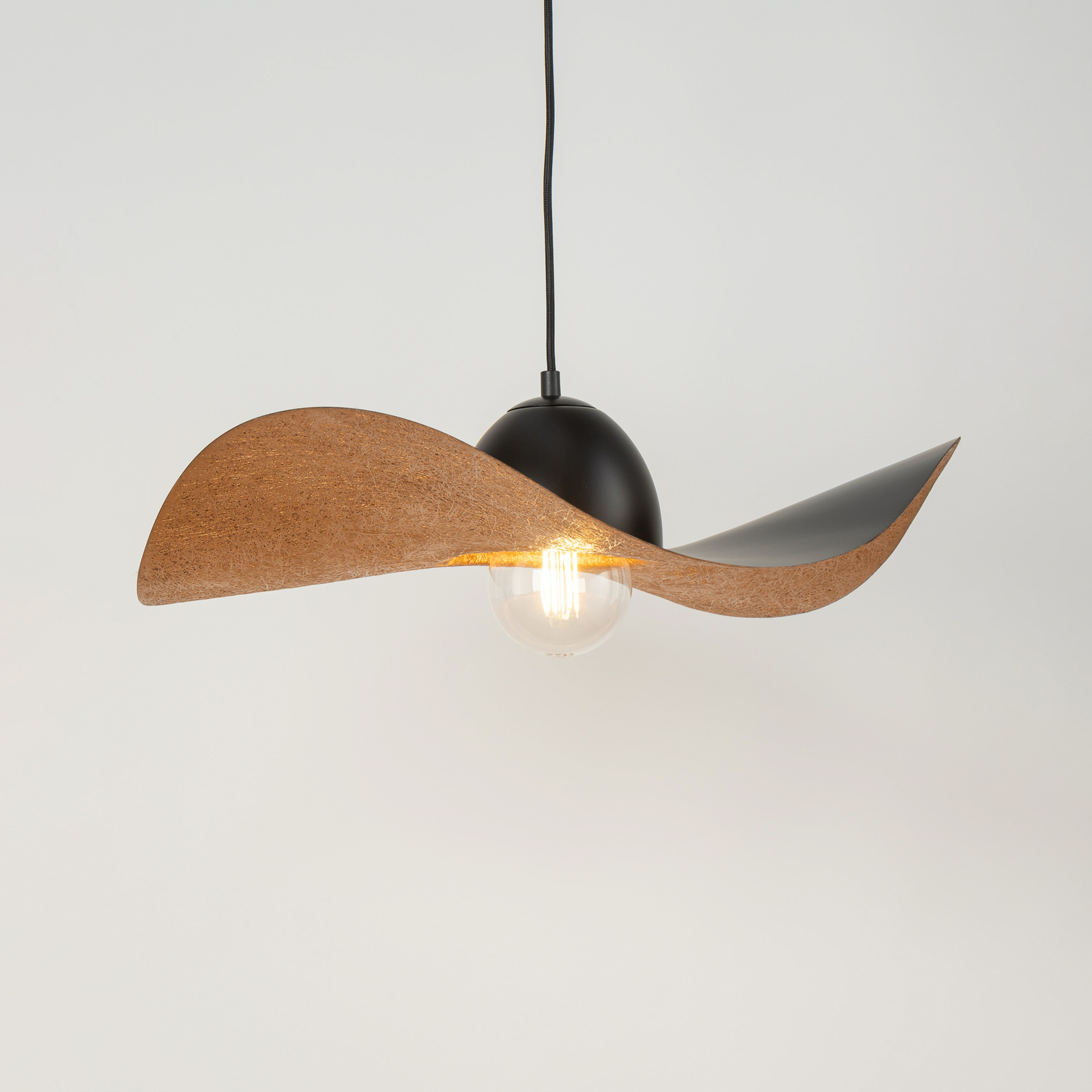 Jil hanging light, curved lampshade, black/copper