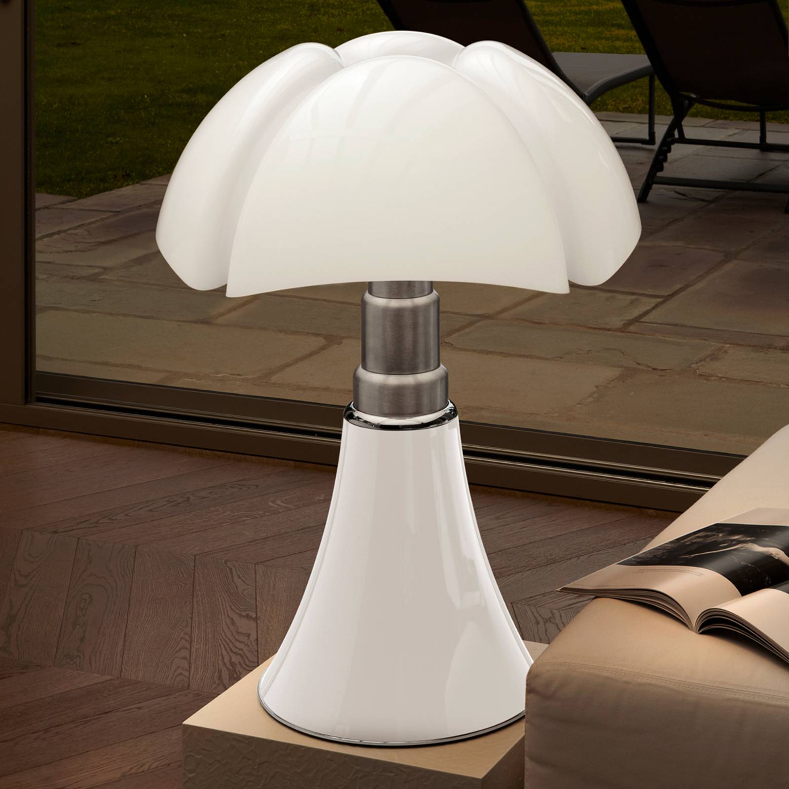 Image of Lampe à poser à hauteur réglable PIPISTRELLO blanc 8033383018500