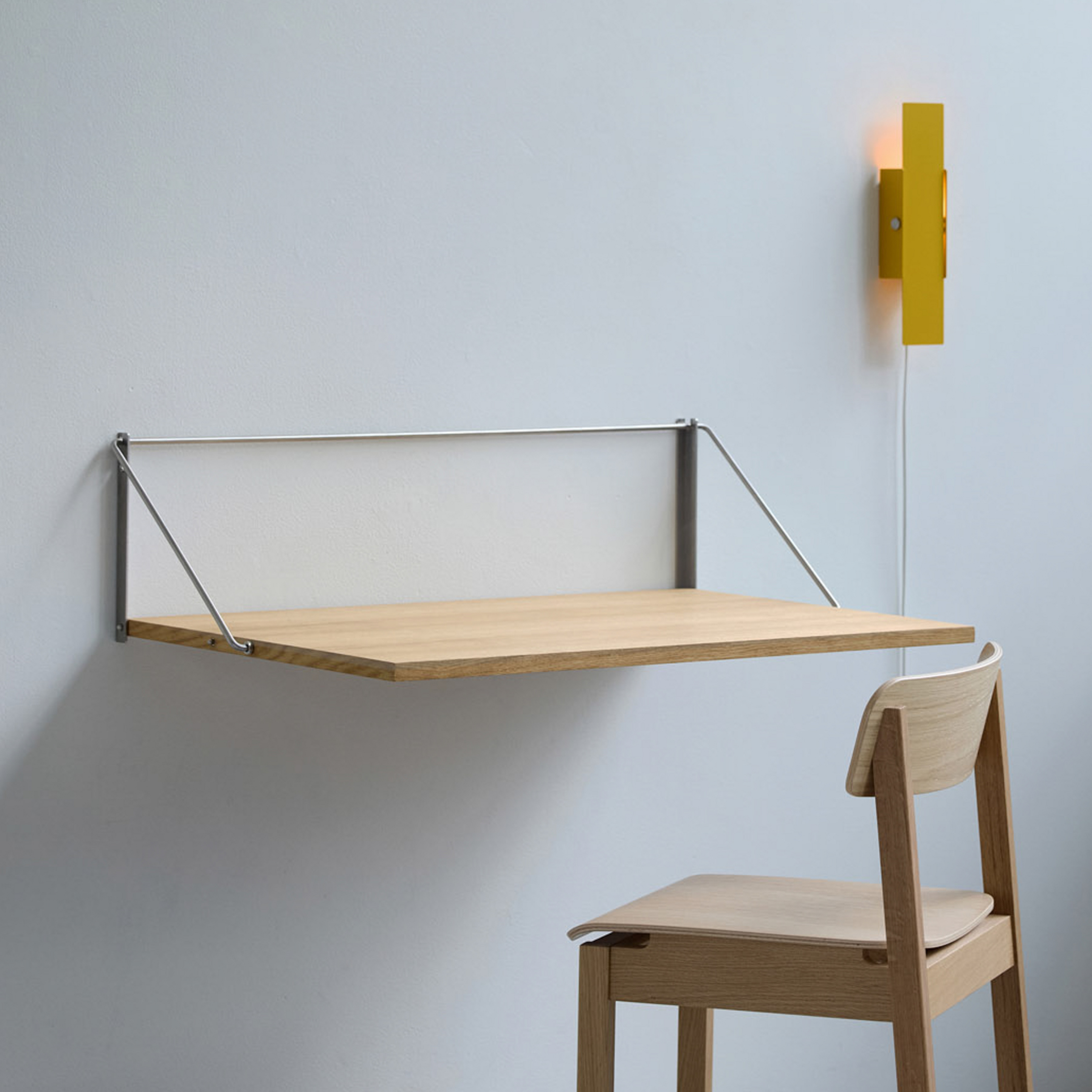 Fold-out Desk Wall-mounted folding desk, light wood, 90cm, oak - Moebe