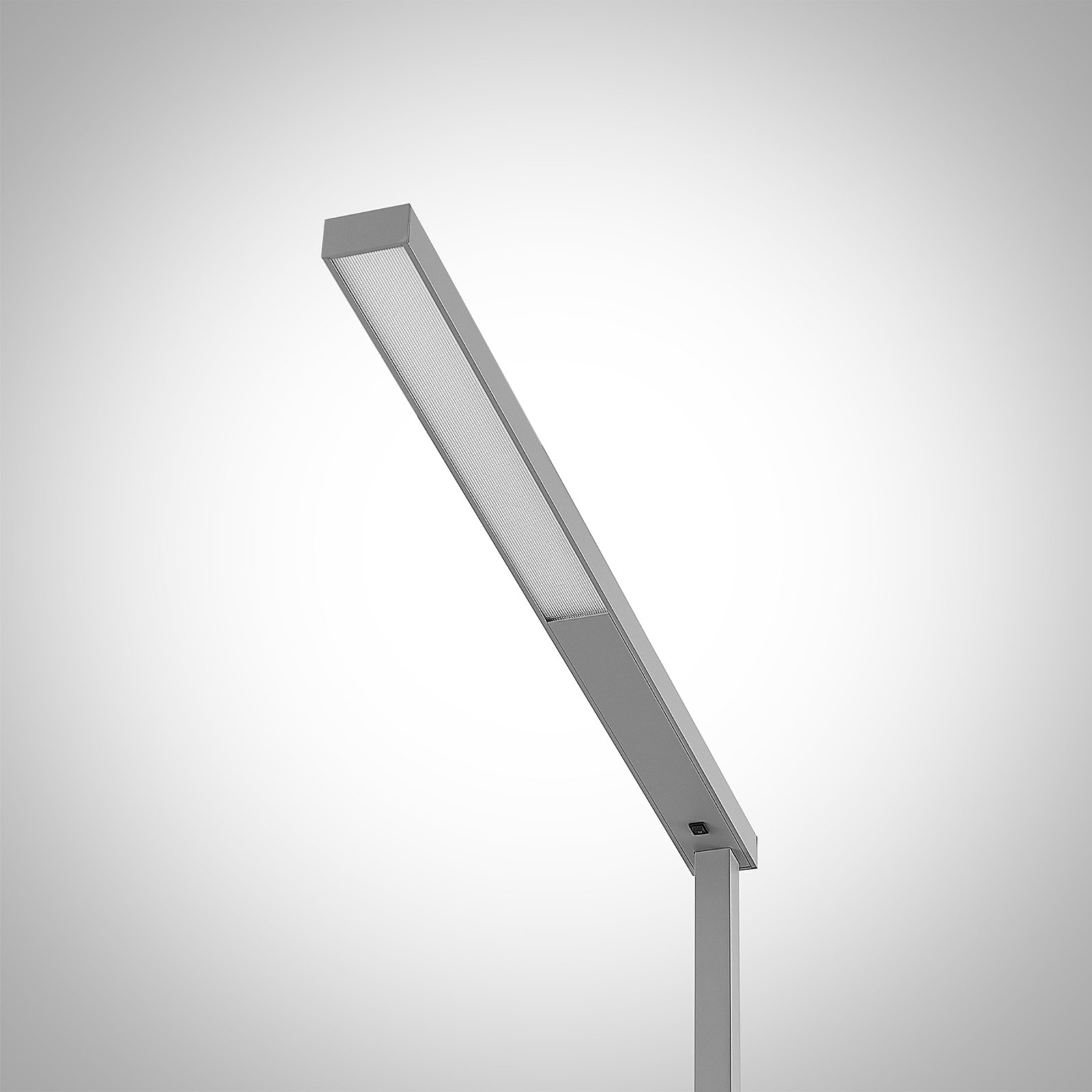 Tamilo – srebrna biurowa lampa stojąca z LED
