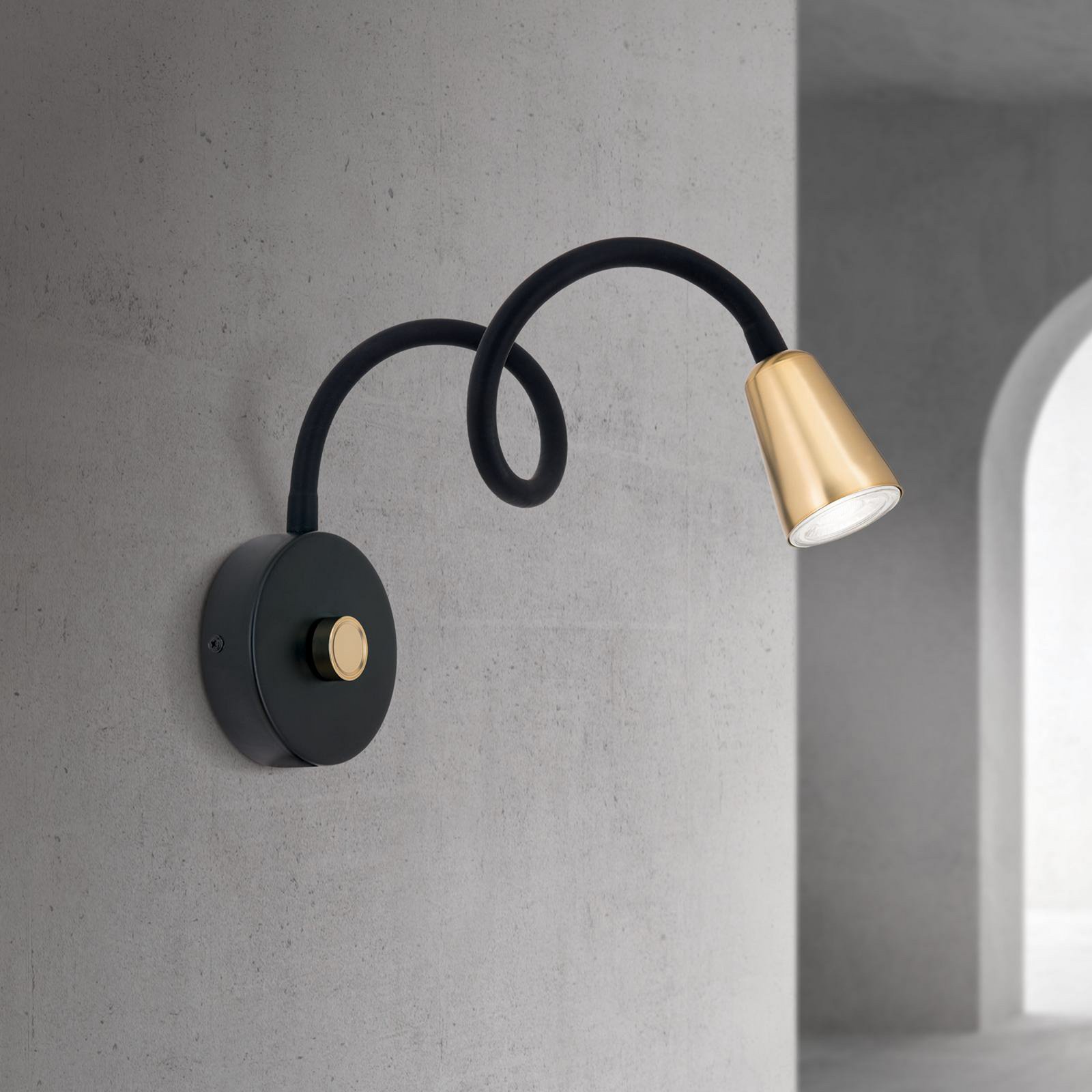 Wandleuchte Dotty, messingfarben, Flexarm, Dimmer, GU10