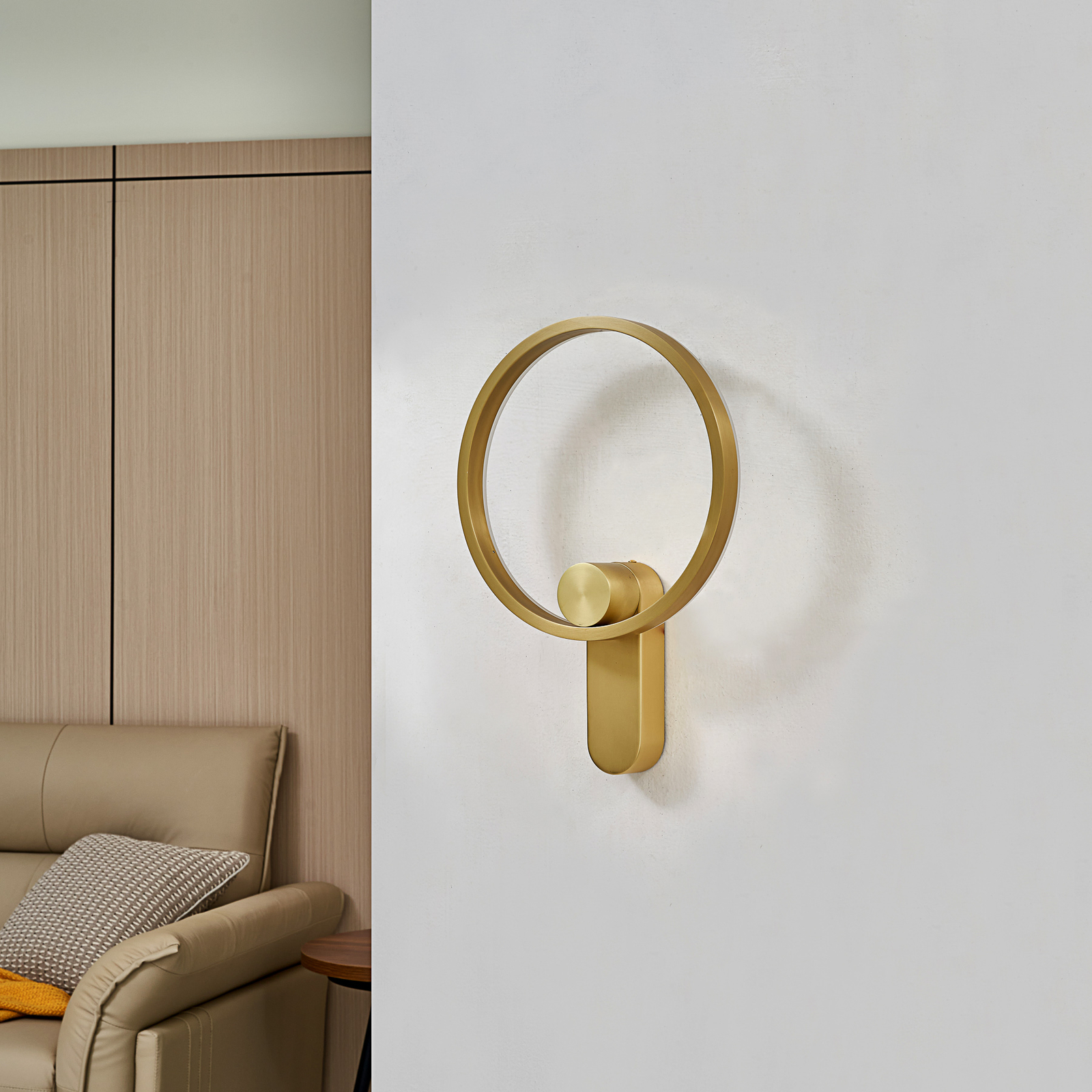 Lucande LED wall lamp Yekta, indirect, brass-coloured, 10.5W
