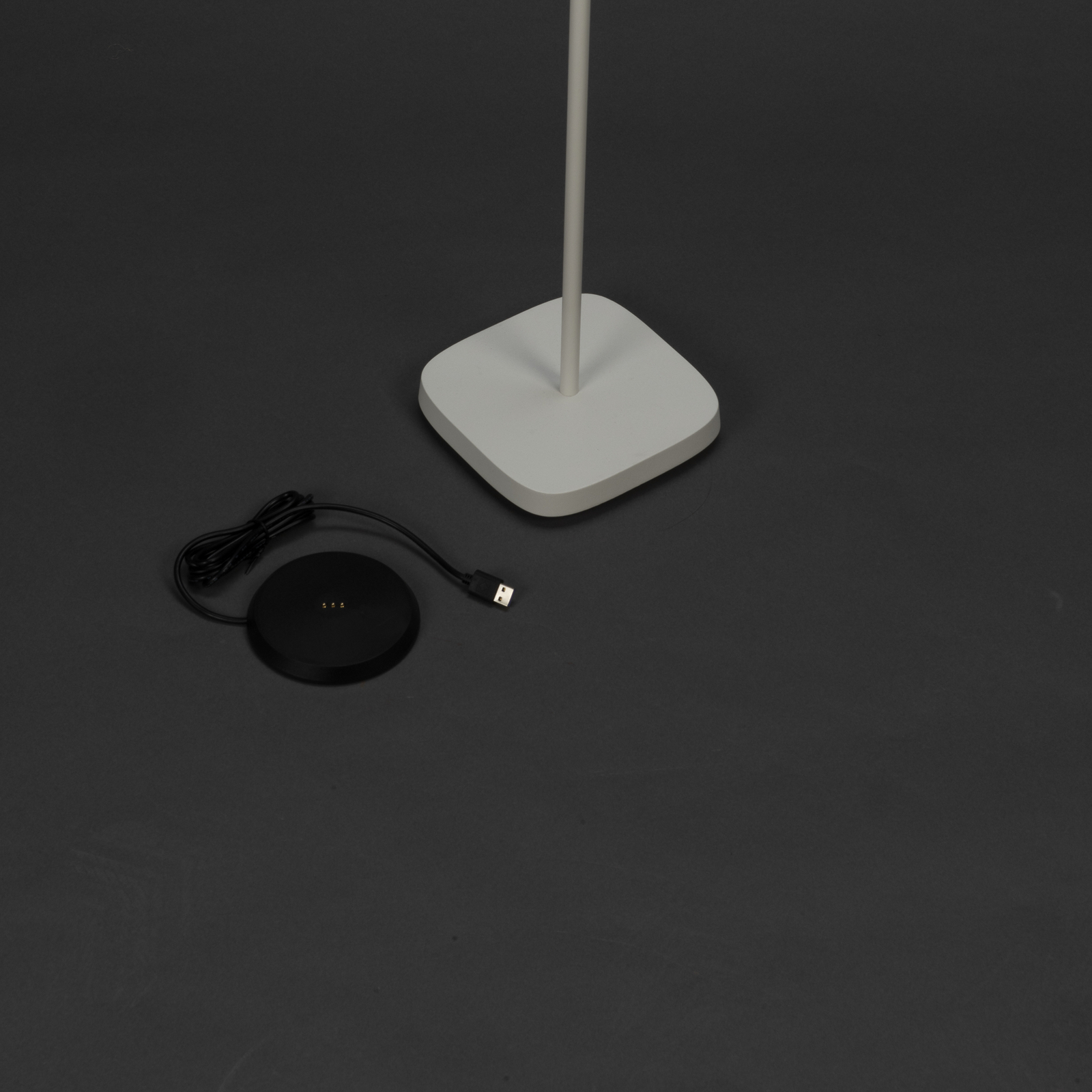 Nice LED-golvlampa, vit, aluminium, IP54, dimmer, CCT