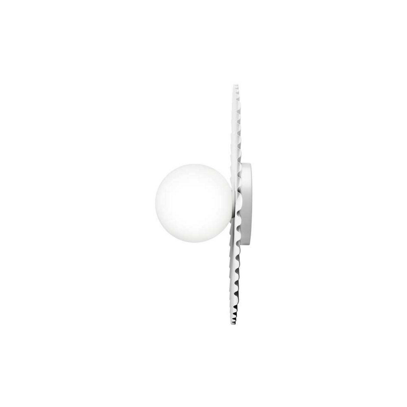 Lampa ścienna Nuura Liila Muuse, Ø 42 cm, IP44, biała/opalowa