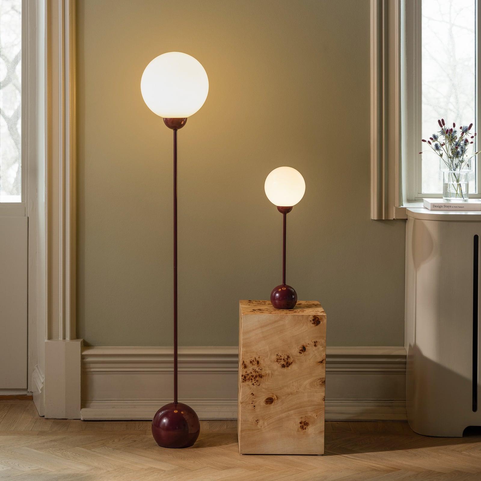 Ripley floor lamp, burgundy glass, 144 cm – Globen Lighting Ripley floor lamp, burgundy glass, 144 cm – Globen Lighting