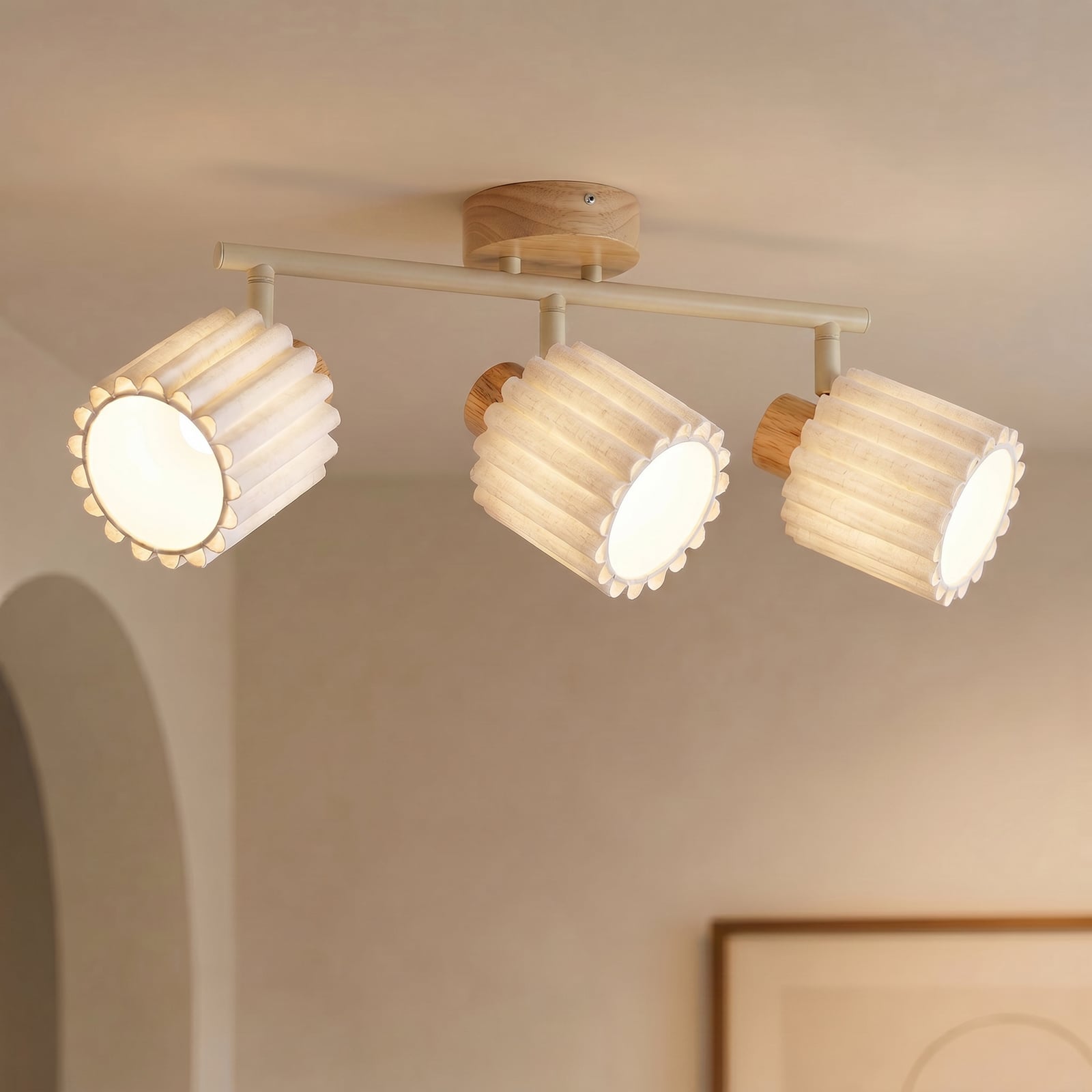 Shiloh loftspot, natur/beige, 3 lyskilder, gummitræ – Lindby