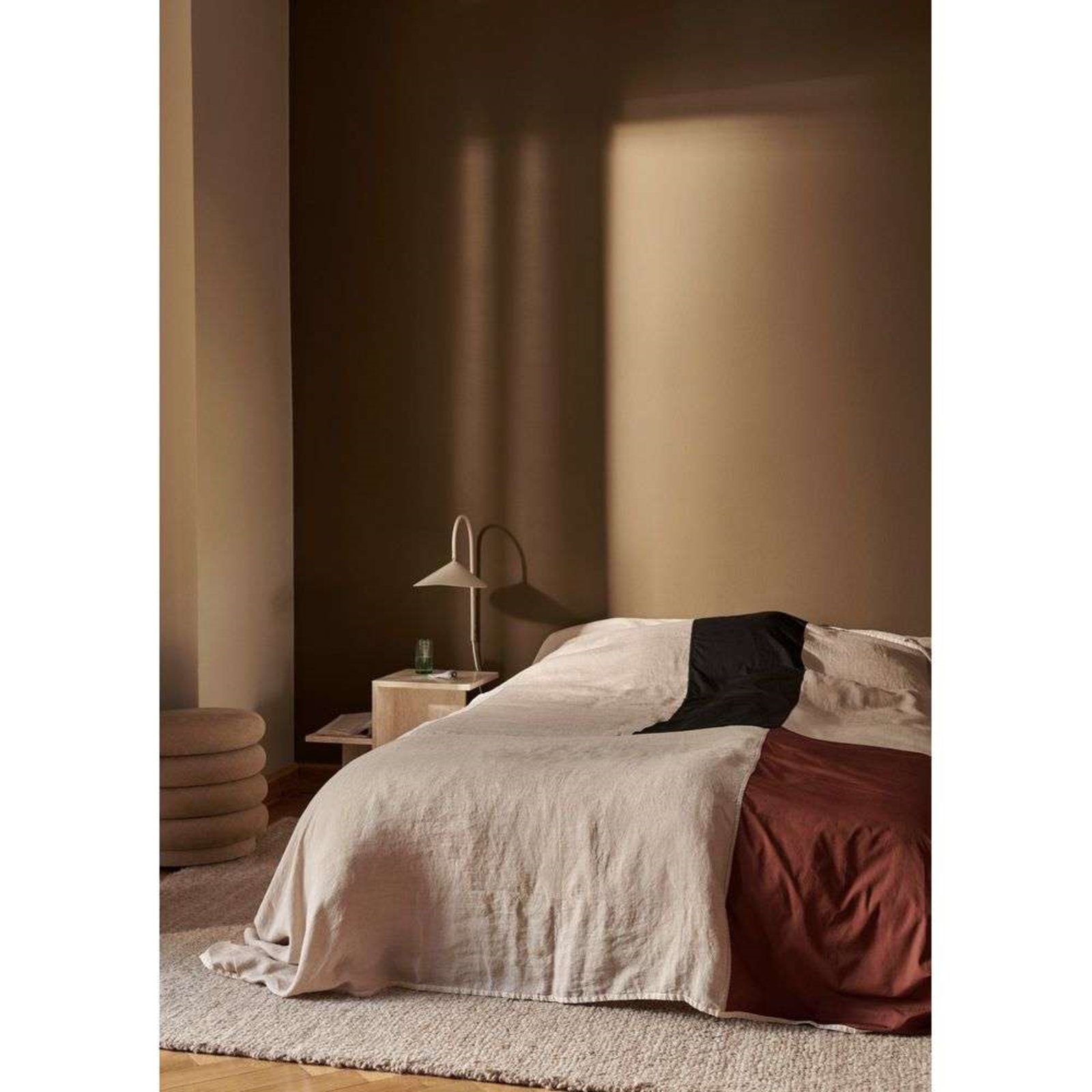 Arum Swivel Aplică de Perete Cashmere - ferm LIVING