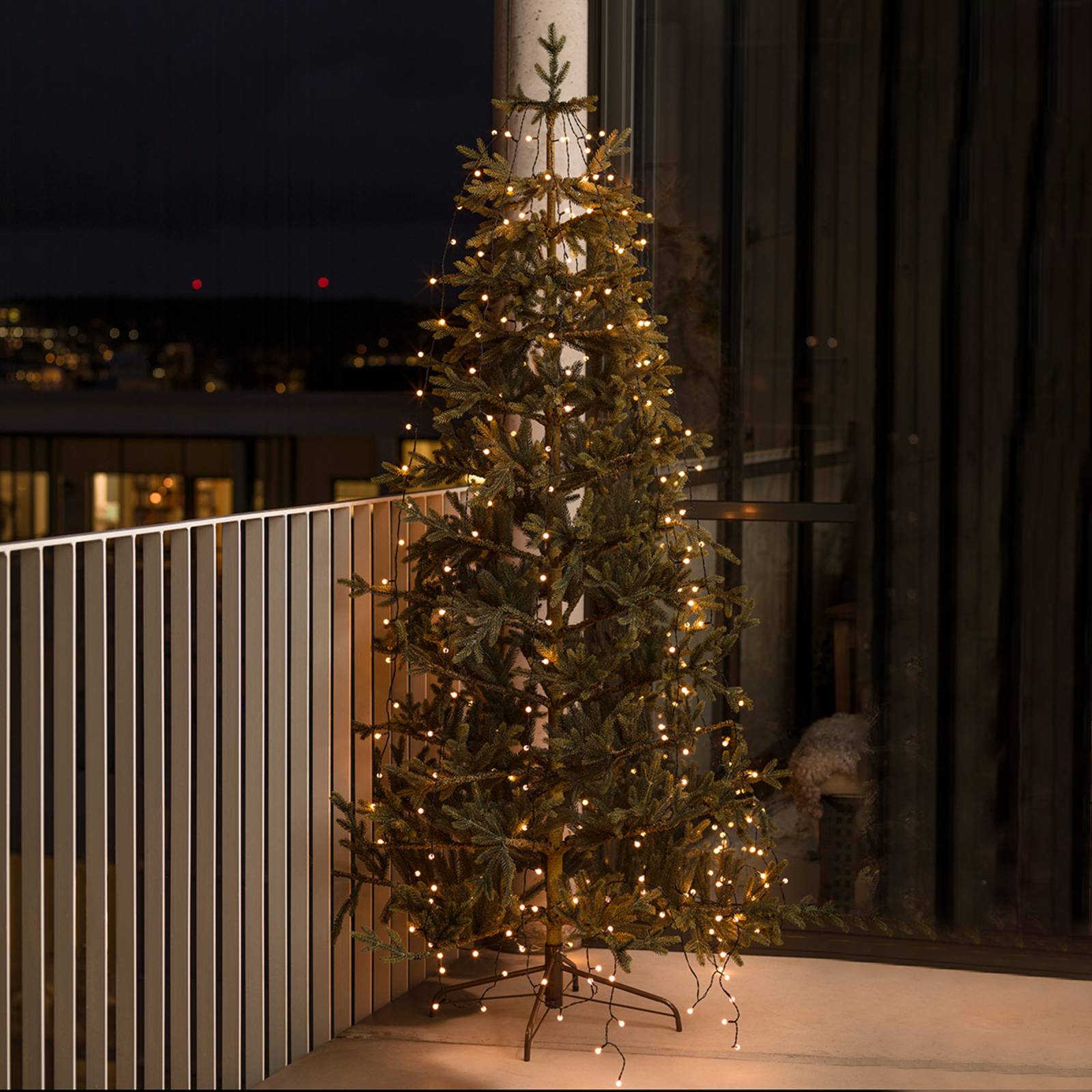 Konstsmide Christmas Glob-LED-julgransslinga förmonterad 240 ljus