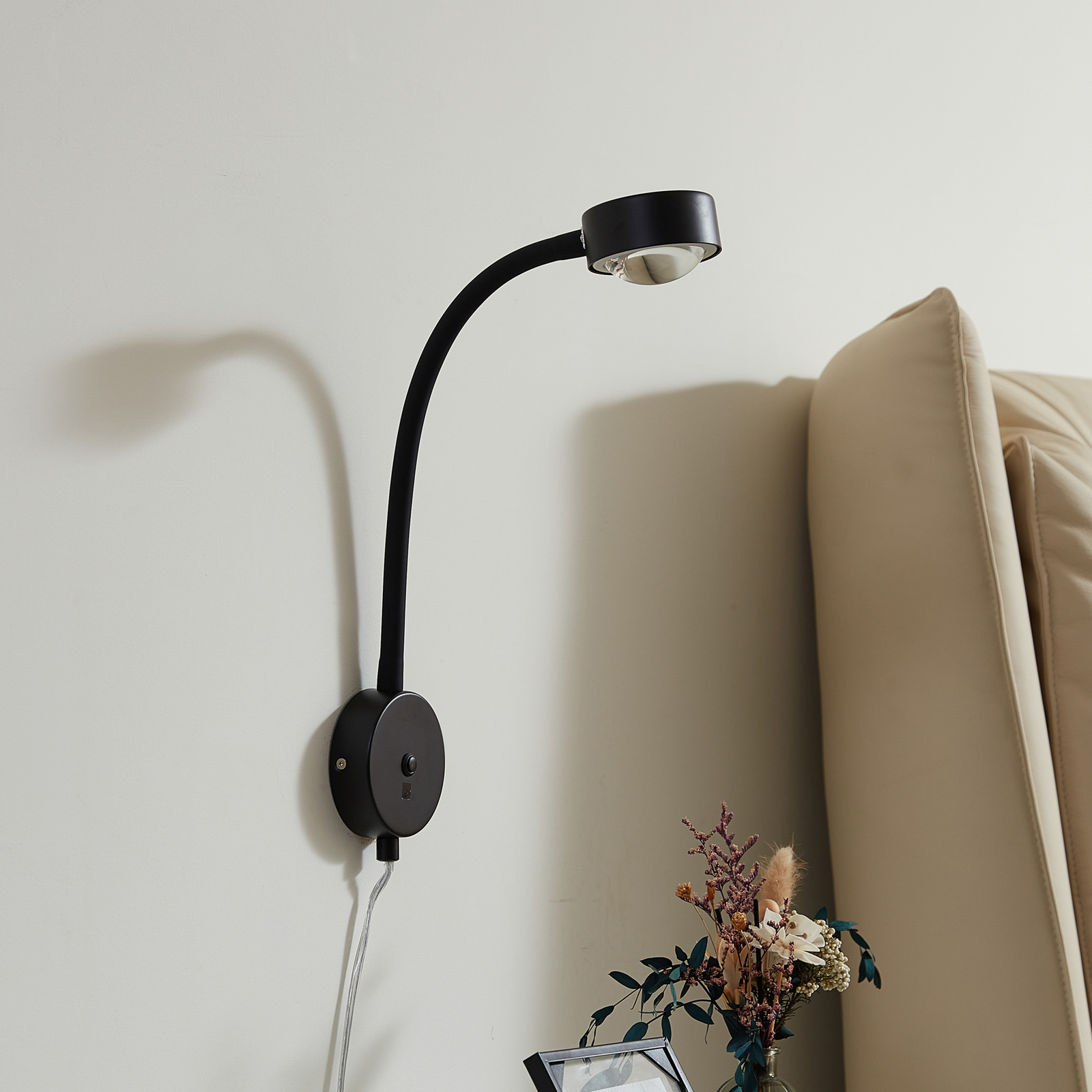 Lindby wall lamp Jyla, black, lens, 3000 K, GX53, flexible arm