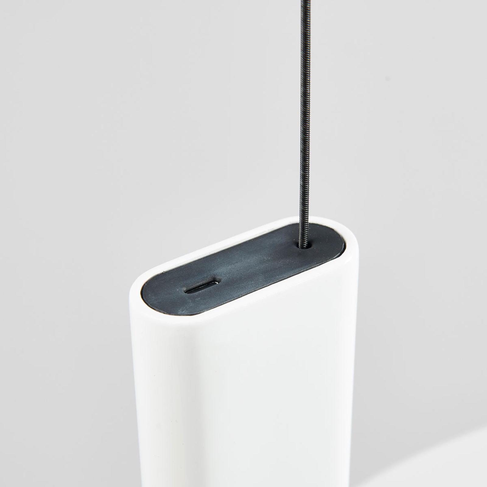 FLOS OK - suspension LED verticale en blanc