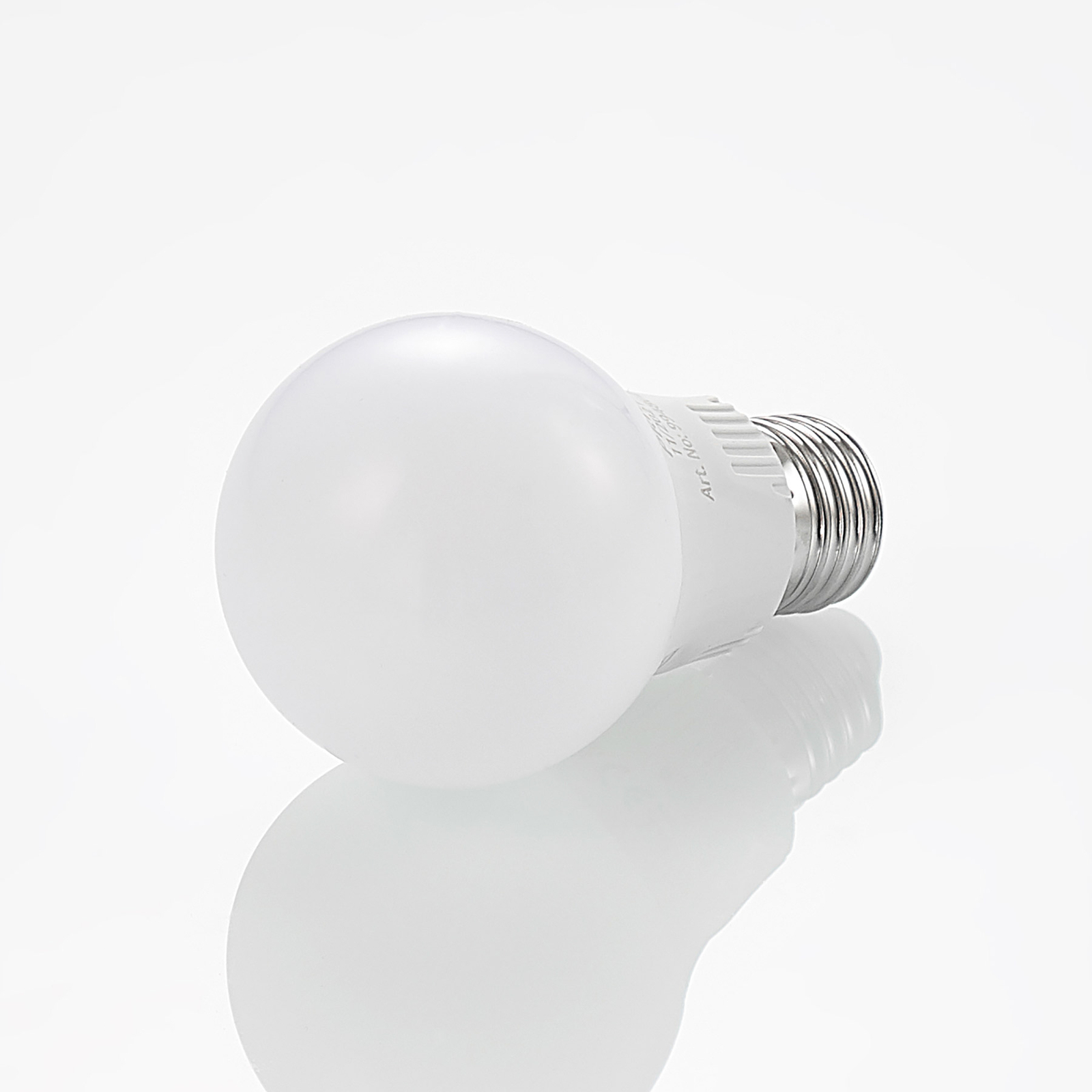 LED-Lampe E27 A60 7W weiß 2.700K