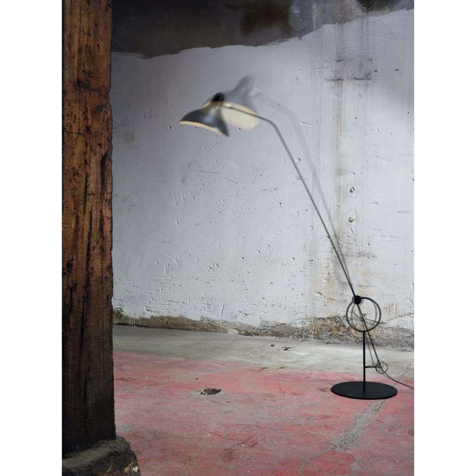 Mantis BS8L Floor Lamp Black - Schottlander