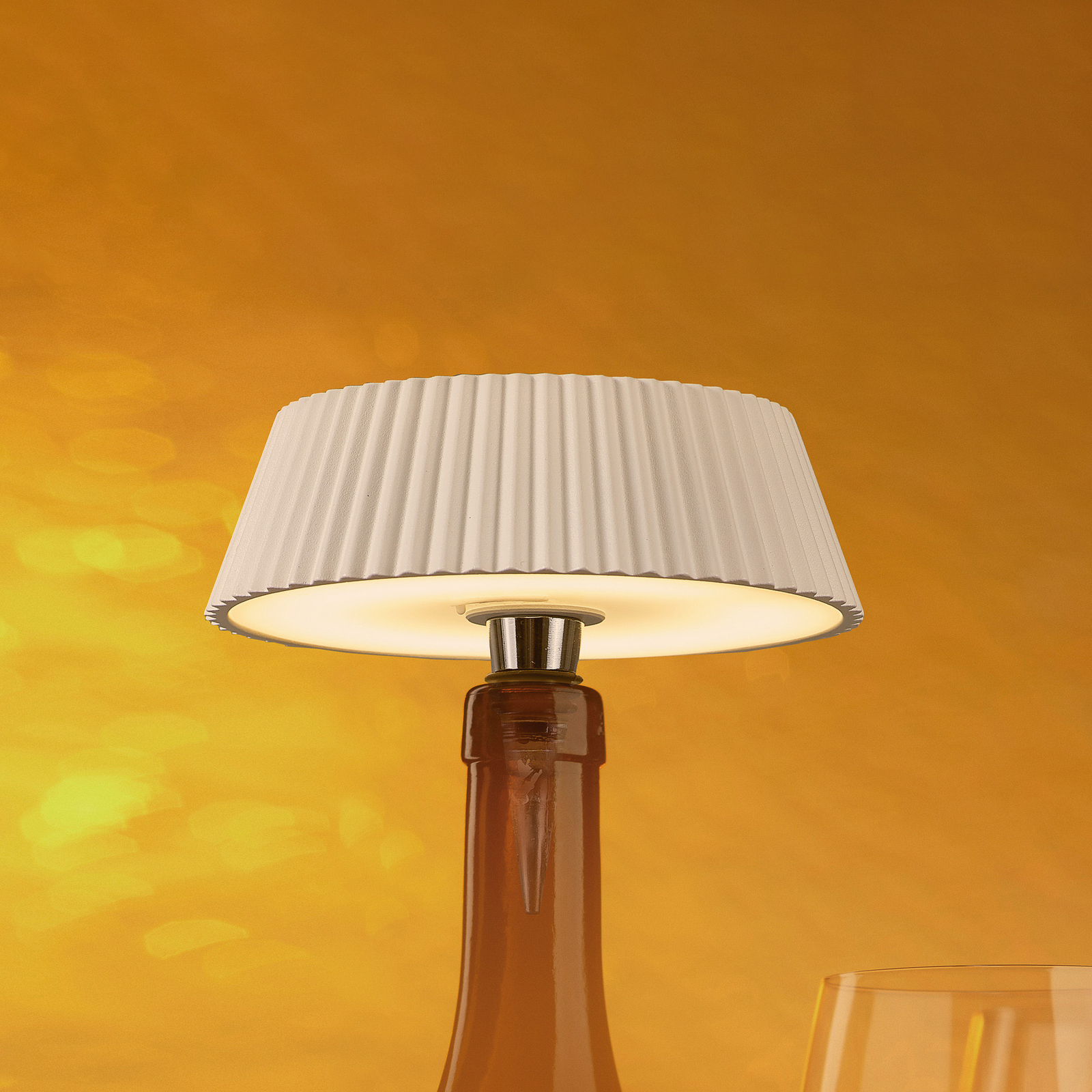 Lampa stołowa LED Relax, biała, butelkowa, akumulator