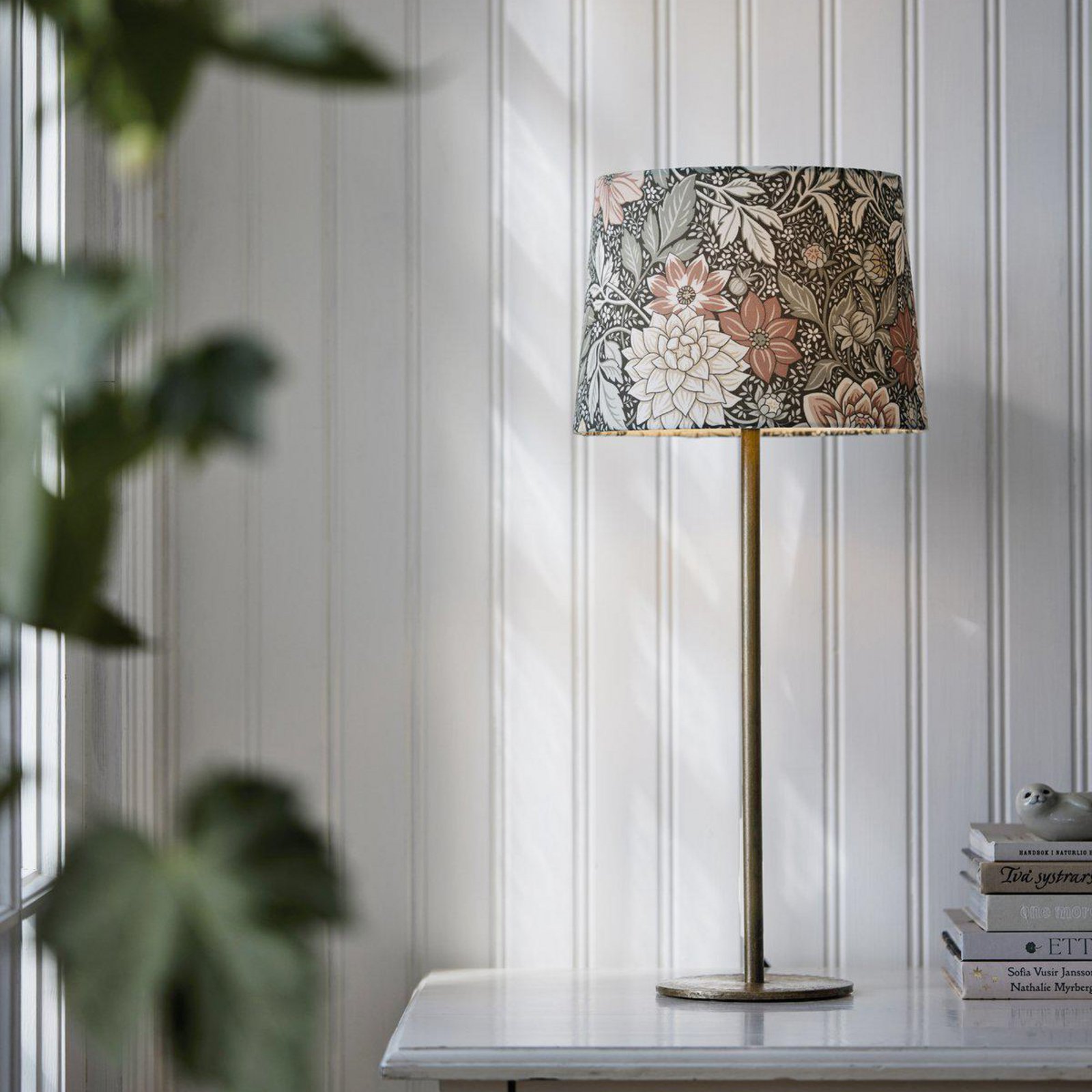 PR Home Tischlampe BASE DAHLIA, grün, Höhe 58 cm, Stoff