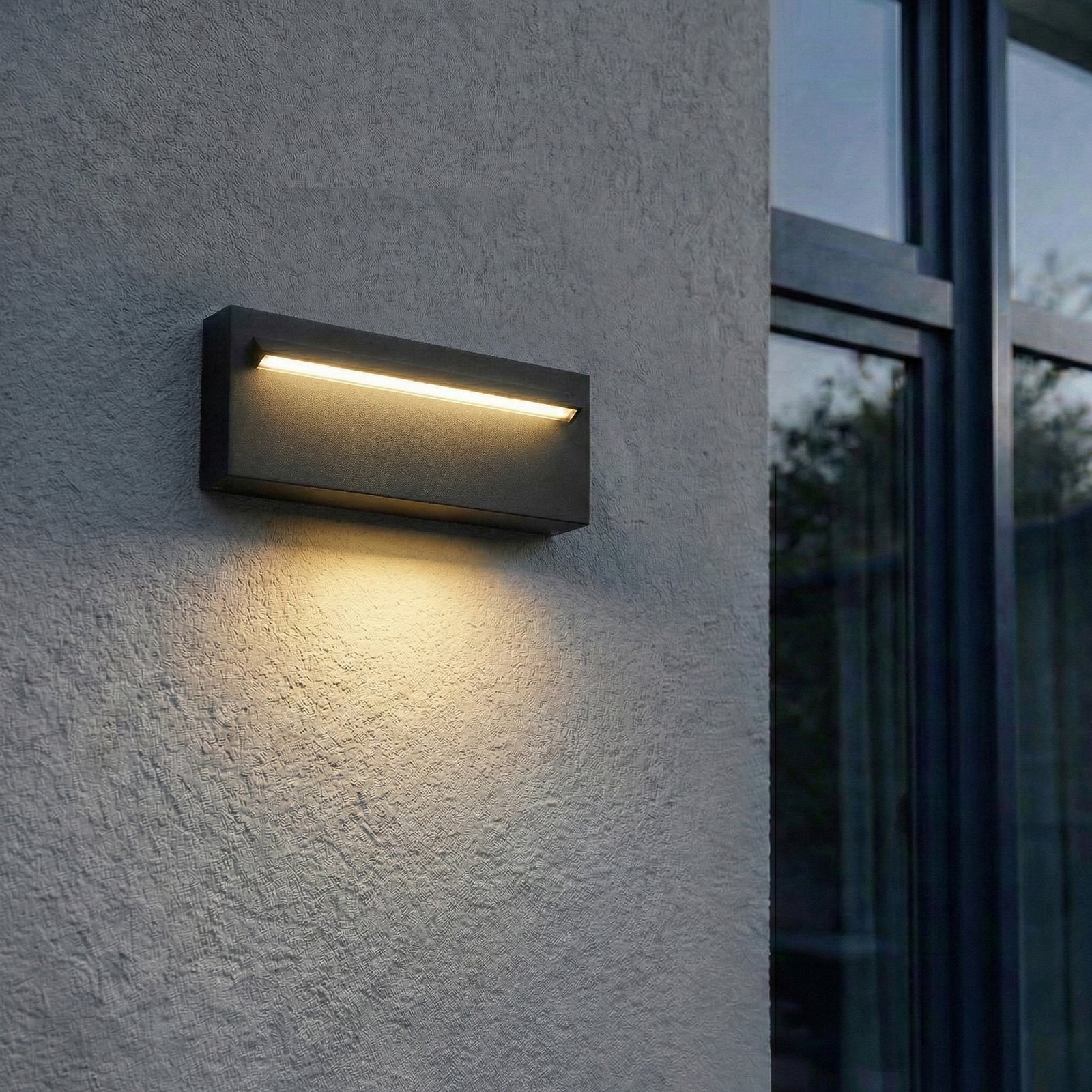 Lucande LED-seinavalgusti Joril, 25 cm, must, IP65