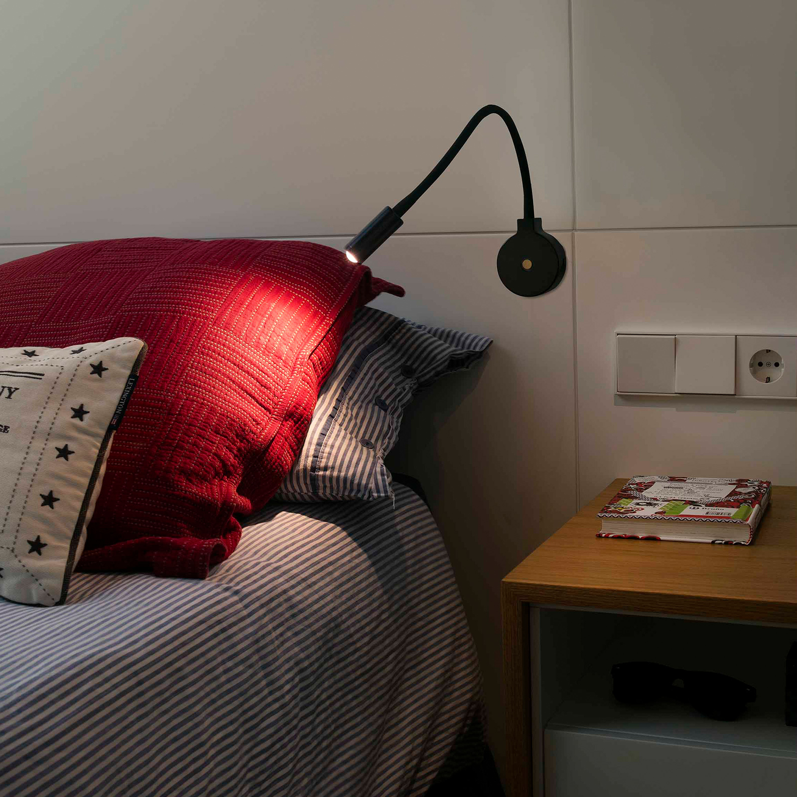 Pixie LED wall light with flex arm