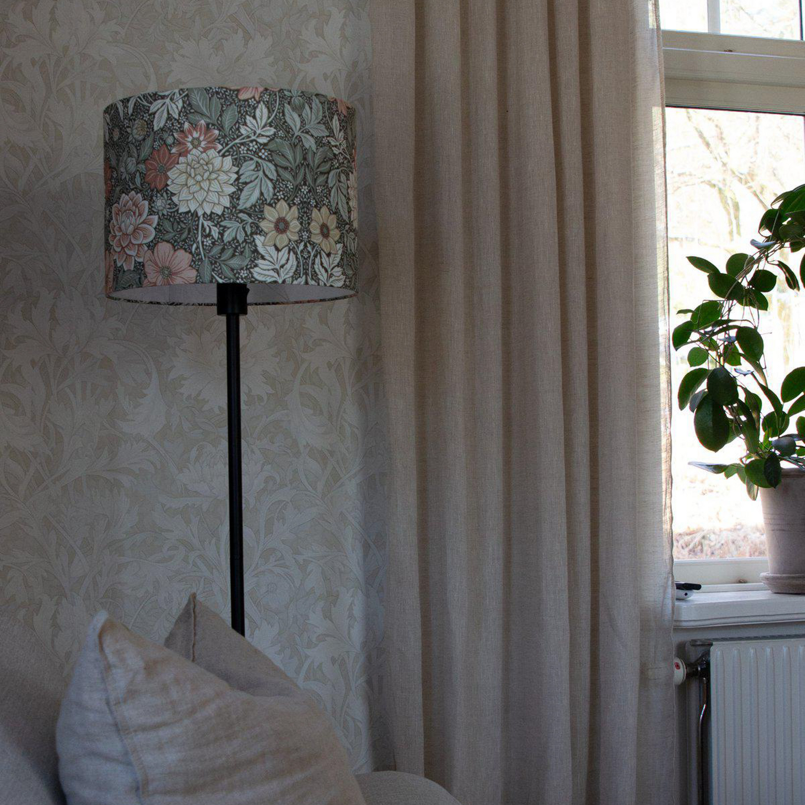 Stehleuchte Amy, Dahlia grün/schwarz, 150 cm, Textil, E27