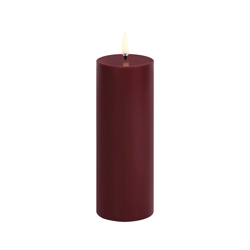 Uyuni Lighting - Bloklys LED 5,8x15,2 cm Wine Rød/Smooth