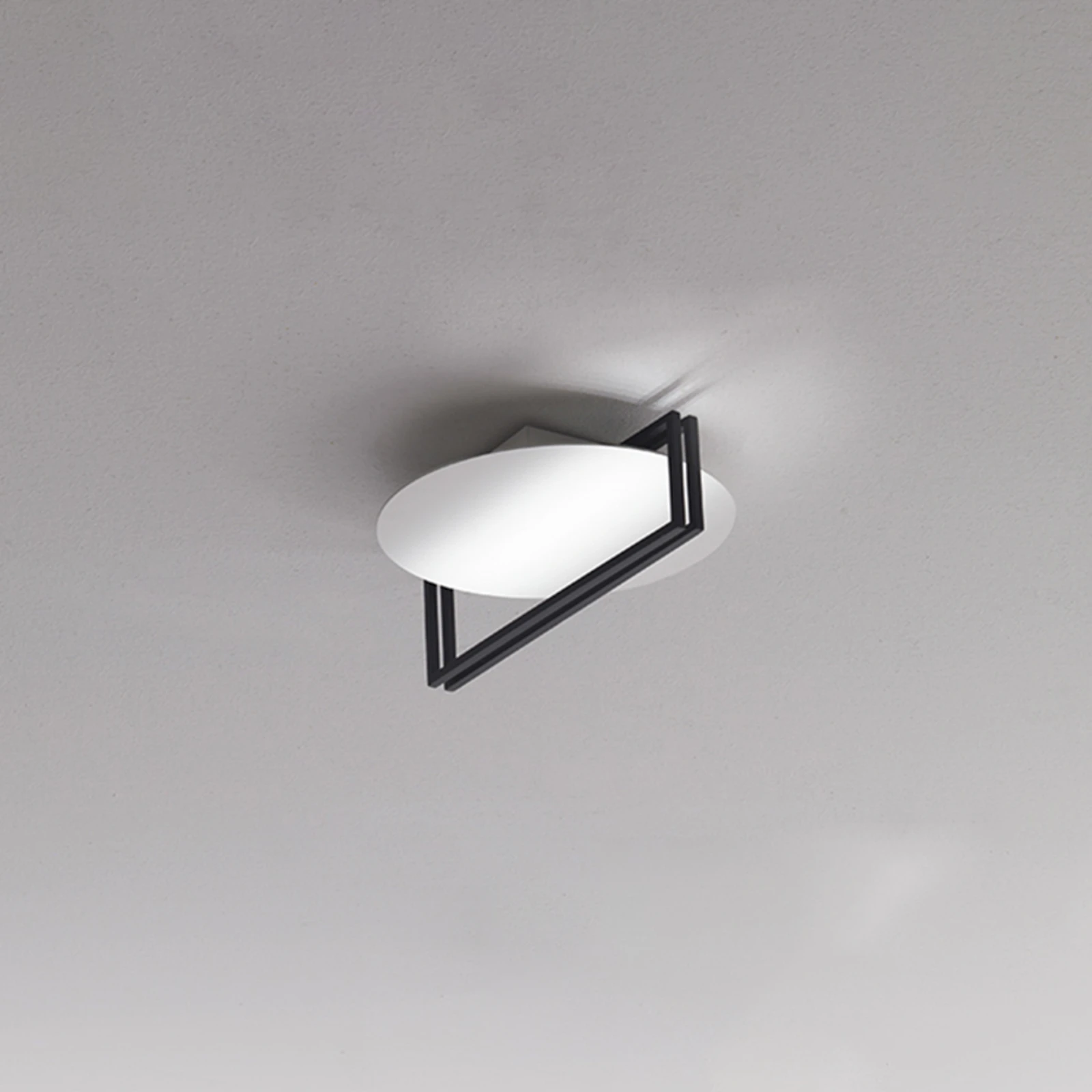 ICONE Essenza Deckenleuchte 927 Ø47cm weiß/schwarz