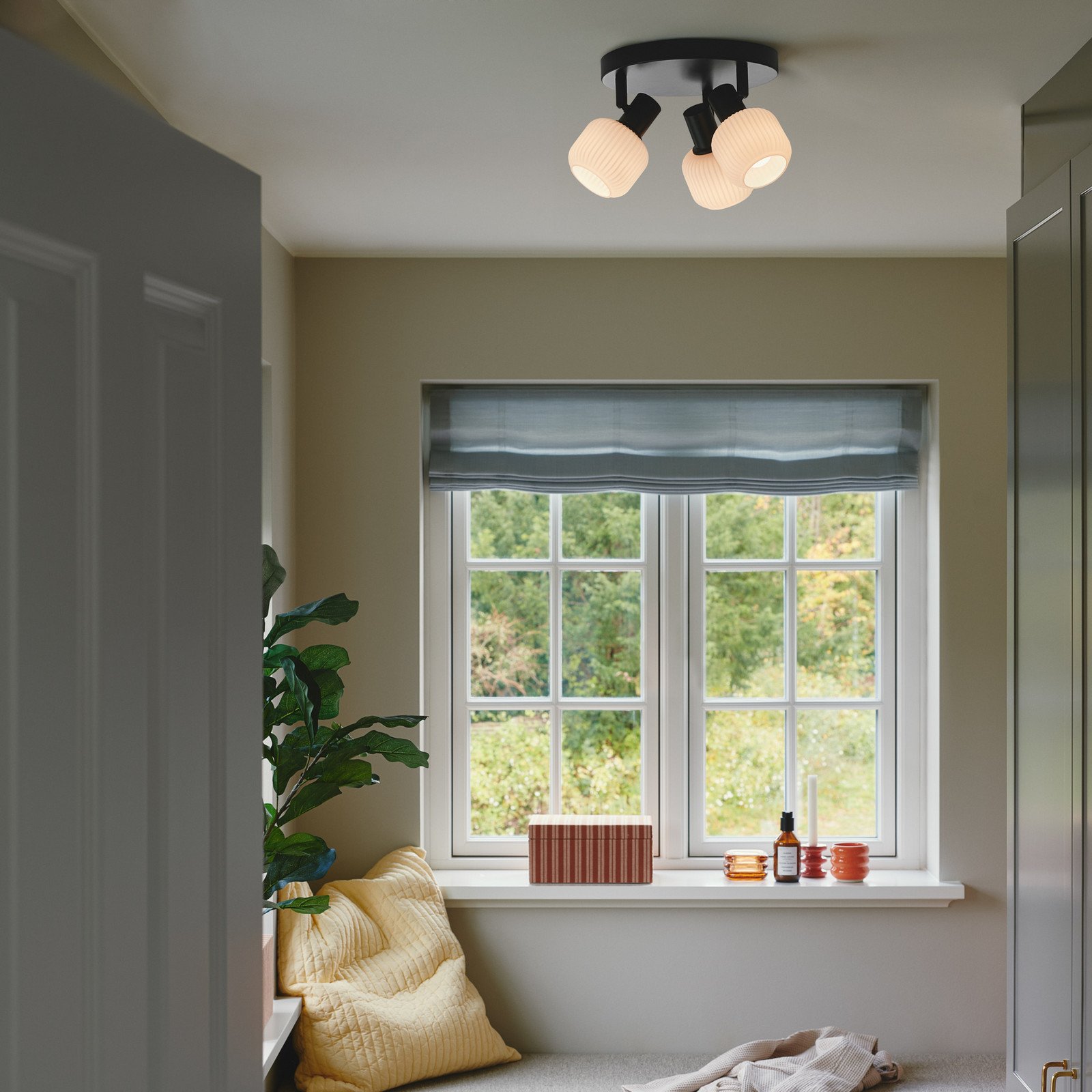 Nordlux Milford Mini plafonieră Milford 3 lumini negru sticlă striată - Camera de zi / sufragerie - negru alb - Metal