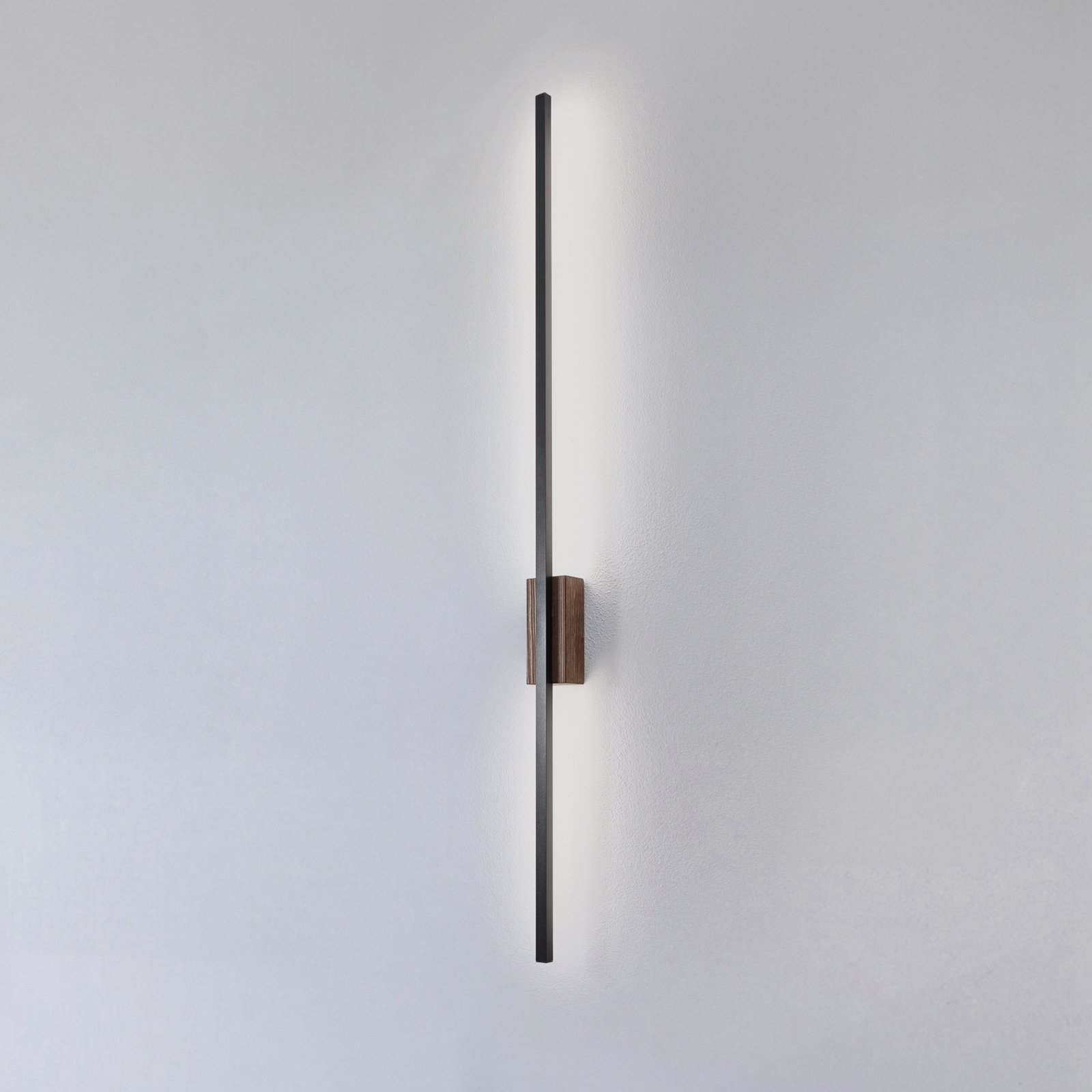 Aplică de perete LED Flash negru/nuc înălțime 108 cm 1 bec