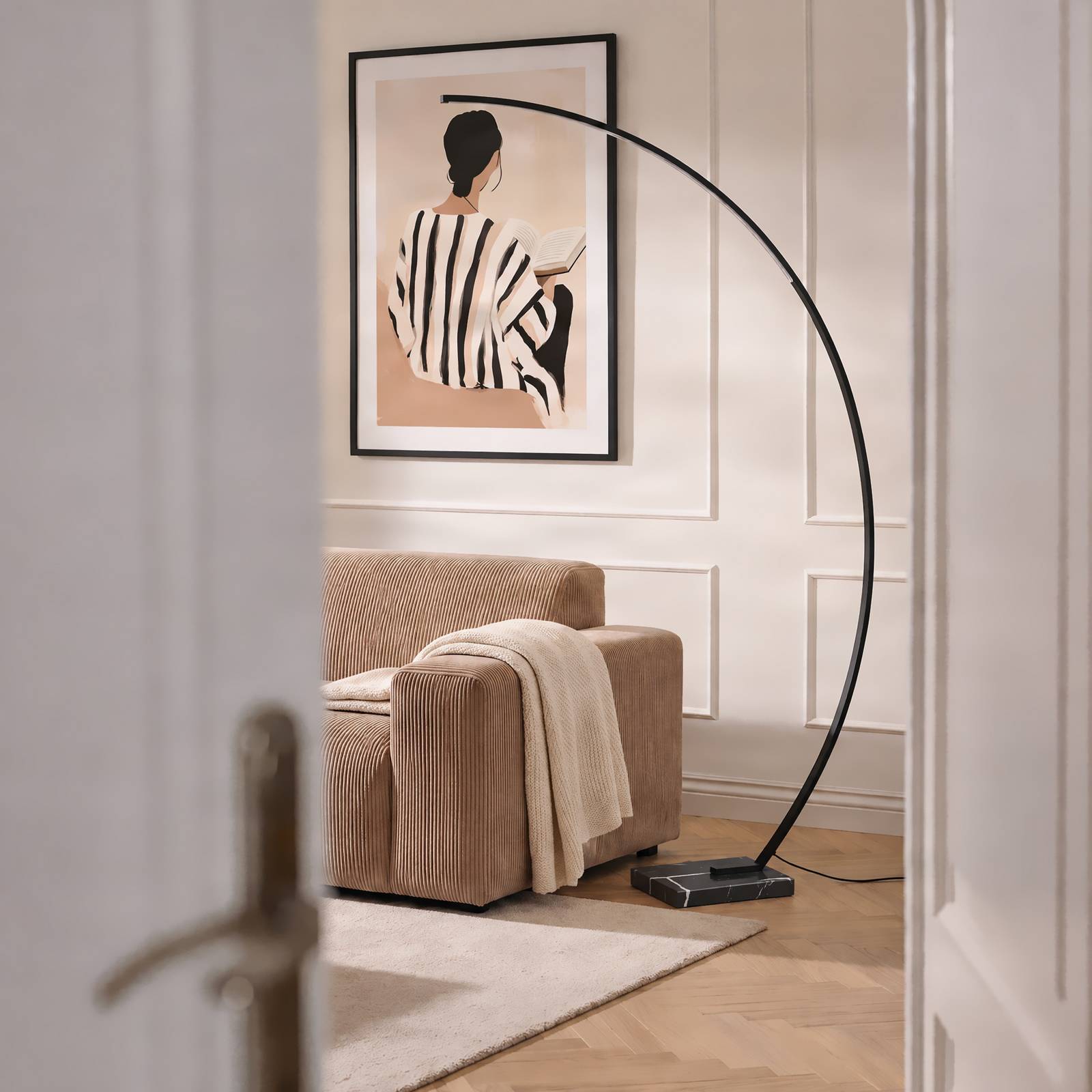 Łukowa lampa podłogowa LED Lindby Kendra, czarny, aluminium, wysokość 180 cm