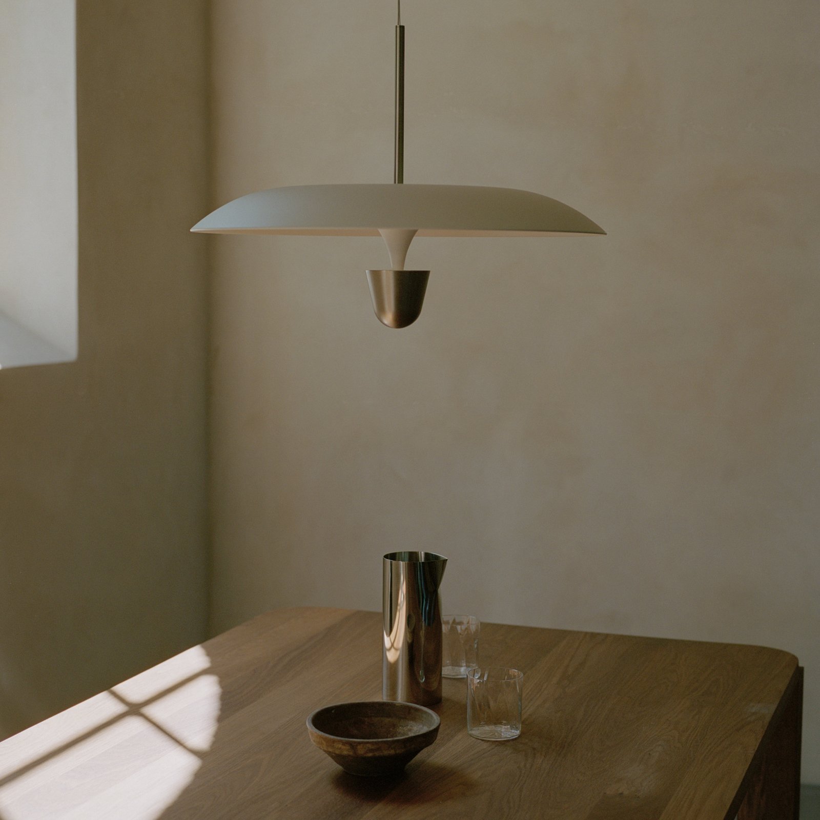 New Works lampa wisząca LED Kantarell, Ø 55 cm, nikiel New Works lampa wisząca LED Kantarell, Ø 55 cm, nikiel