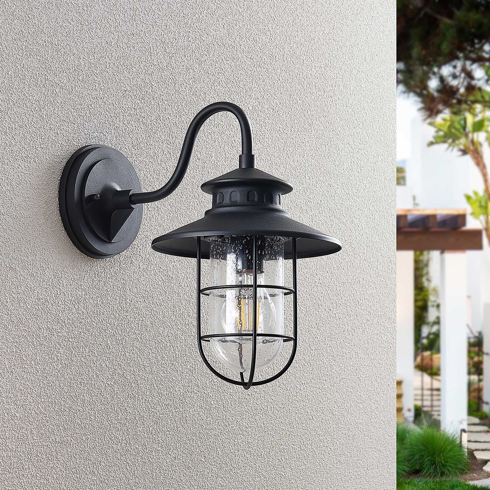 Lindby Kyan outdoor wall lamp, height 32 cm