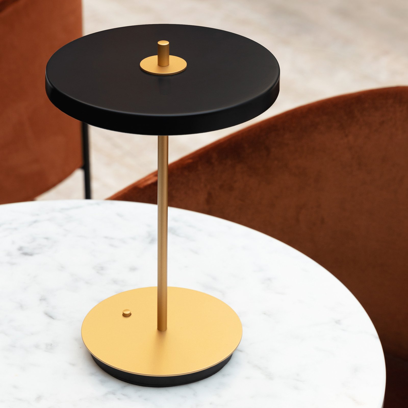 Asteria Move Portable Taffellamp V2 Black - UMAGE