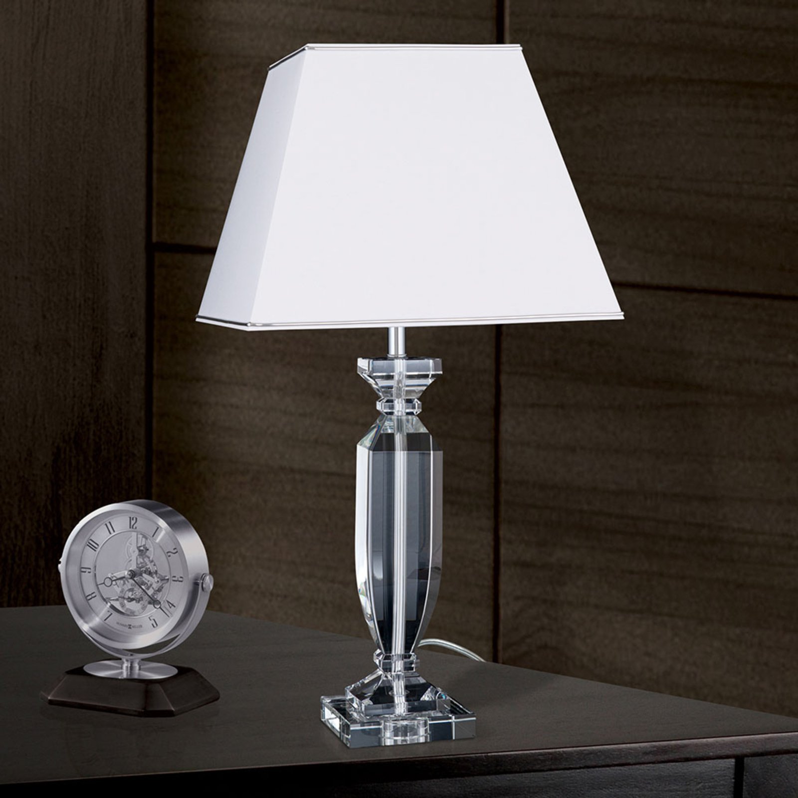 Настолна лампа чаша с кристал хром/бяло