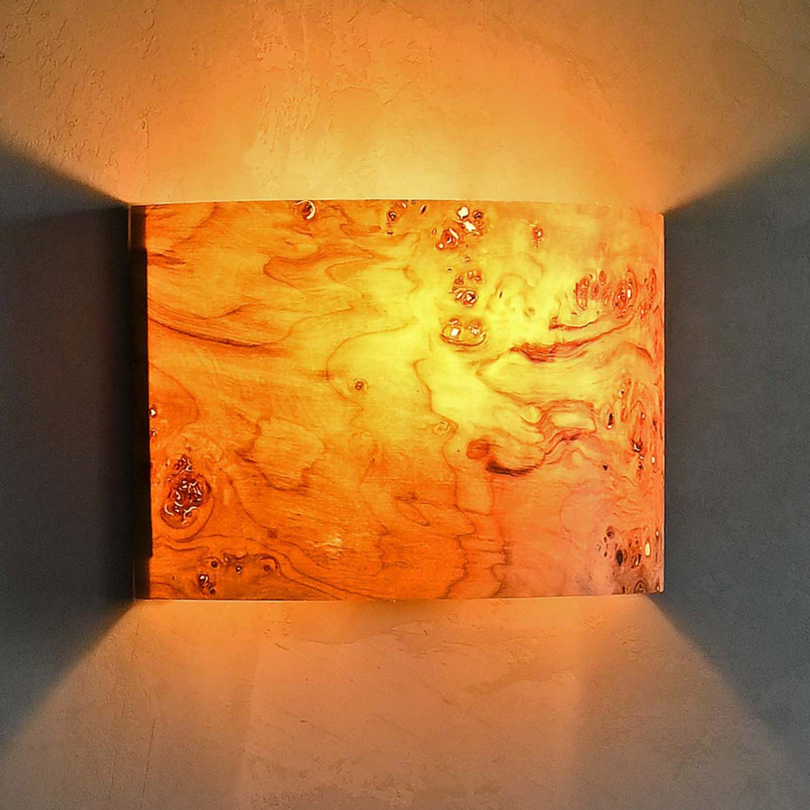 LeuchtNatur Cortex wall light with wooden shade