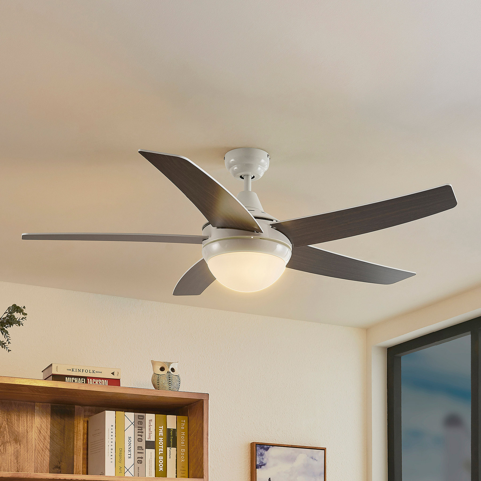 Lindby griestu ventilators ar apgaismojumu Auraya, kluss, balts, 130cm