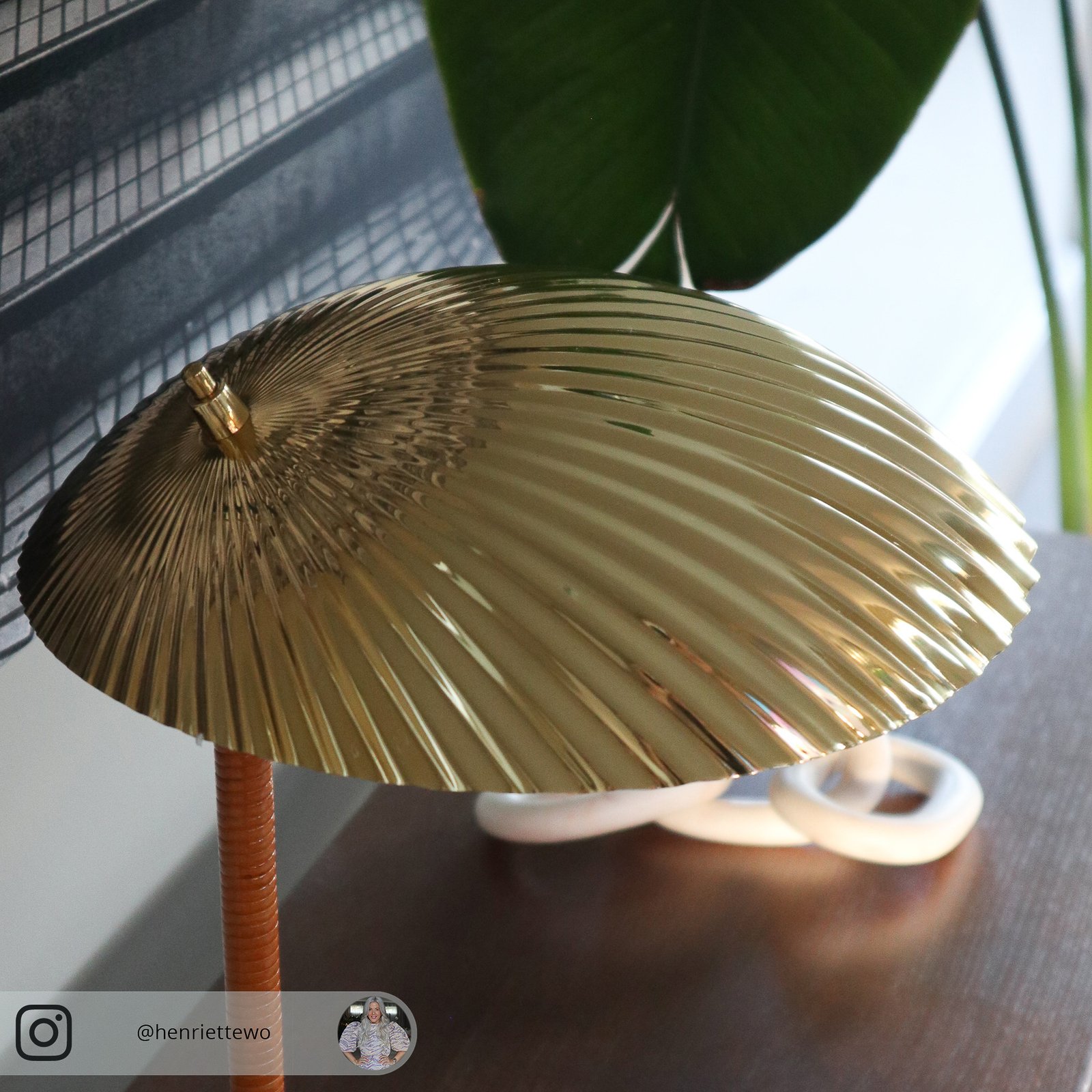 5321 Stolová Lampa Brass/Brass - GUBI
