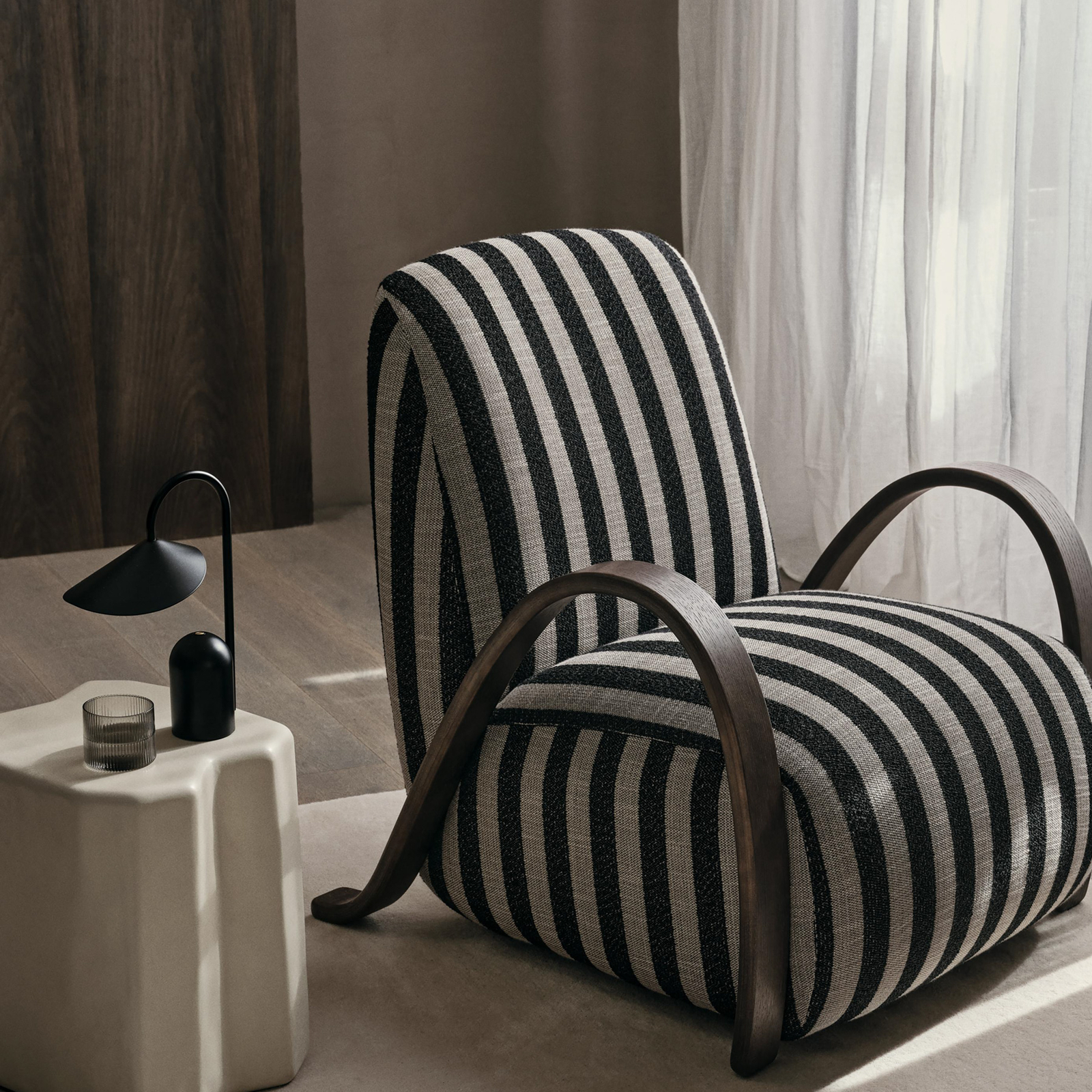 Arum Prijenosni Stolna Lampa IP44 Black - Ferm Living