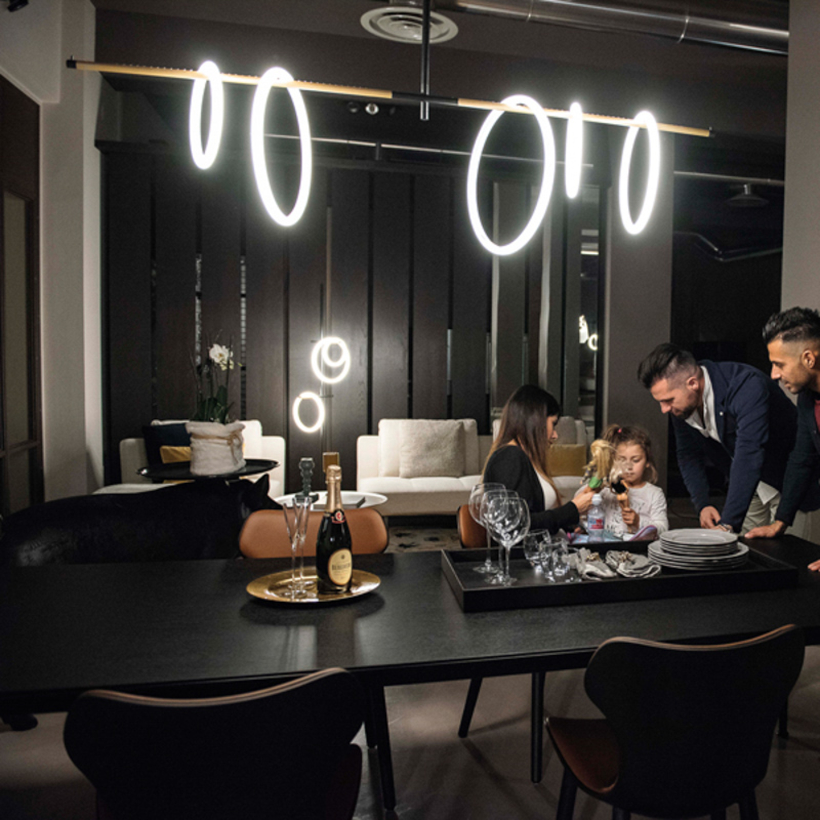 LED-Hängeleuchte Ulaop, fünf Ringe