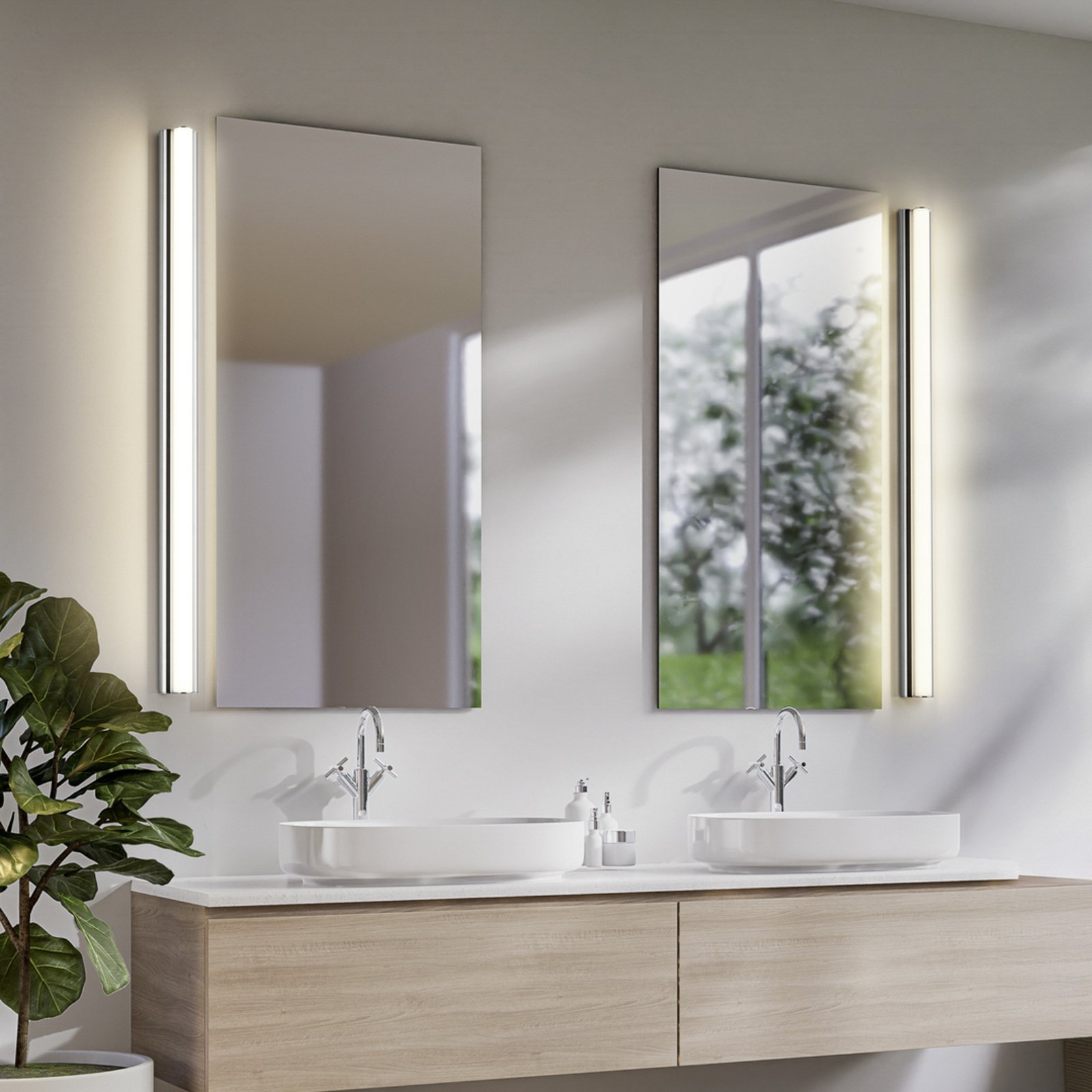 Helestra LED mirror light LOOM 2, length 90 cm, IP44, CCT