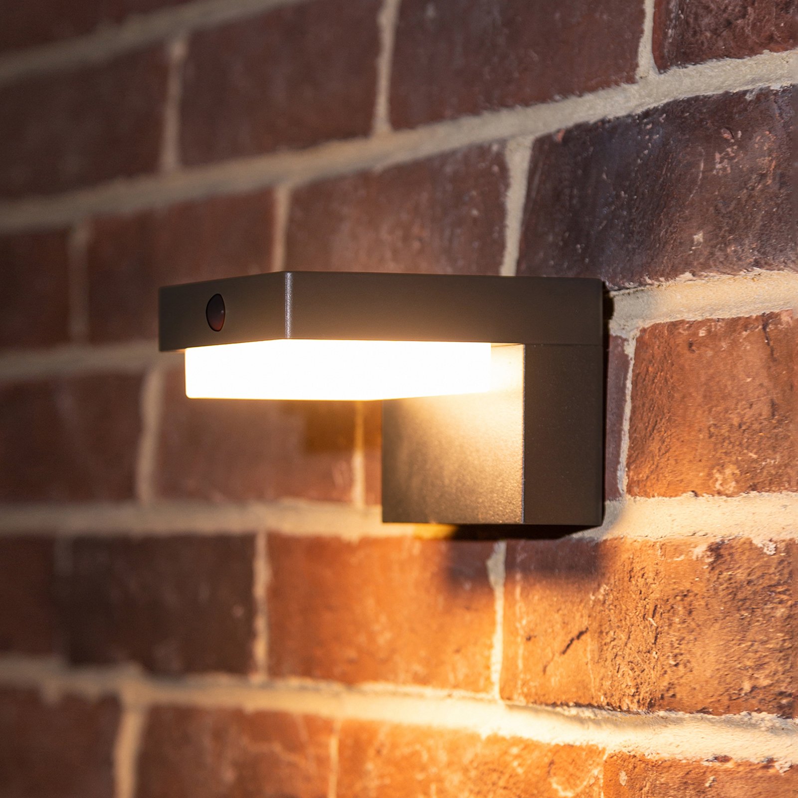 LED rechargeable wall light 800104, anthracite, IP44, sensor