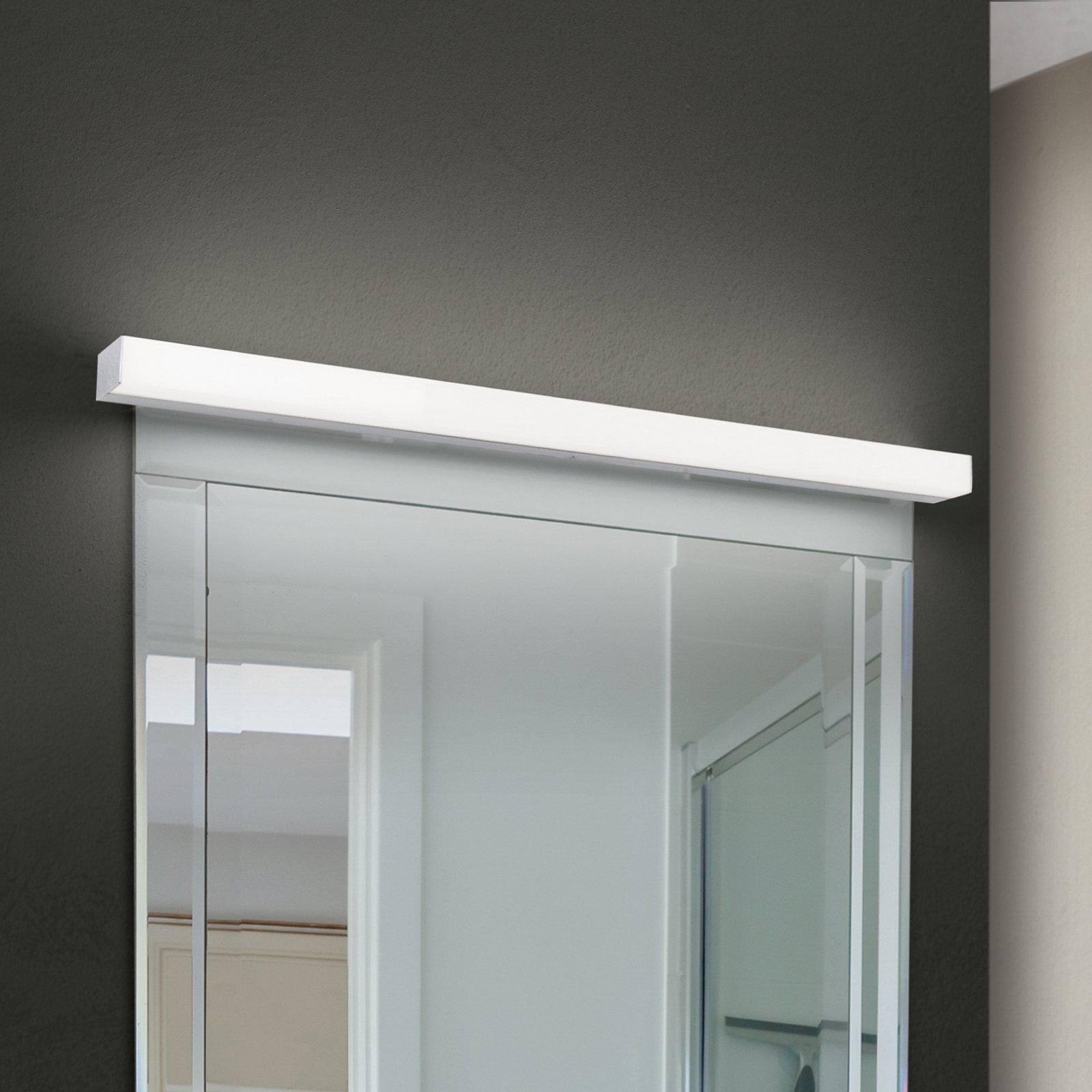 LED mirror light Horizon, width 90 cm, chrome, IP44