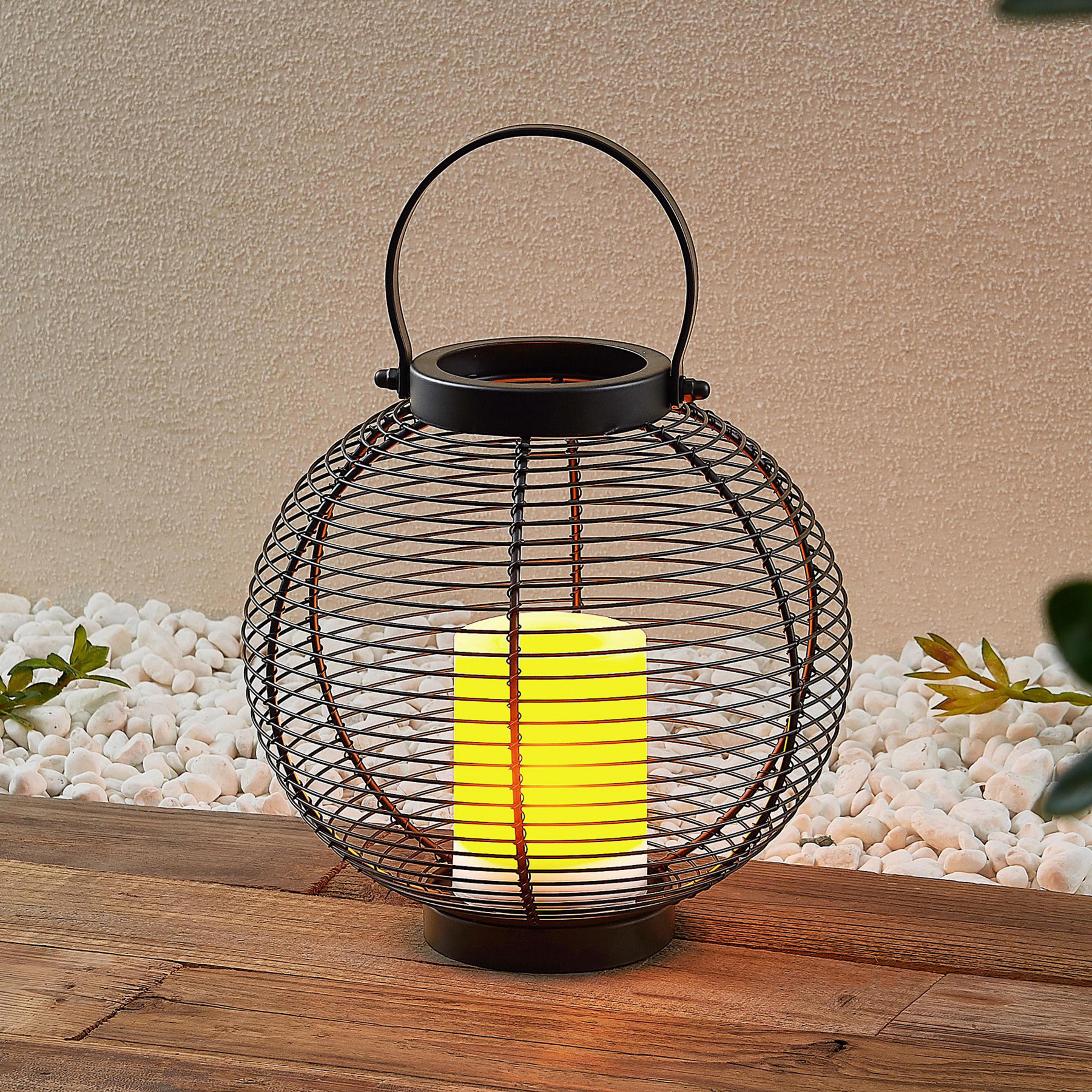 Ηλιακό φανάρι Lindby Mairuna LED, μαύρο, 22,7 cm