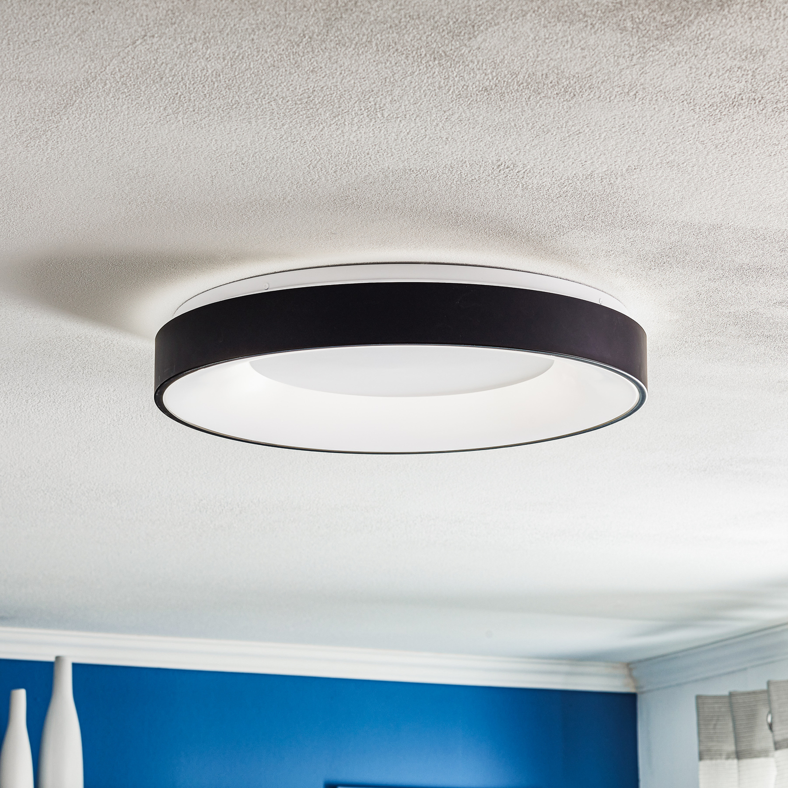 Lampa sufitowa LED Rondo CCT, pilot, czarna