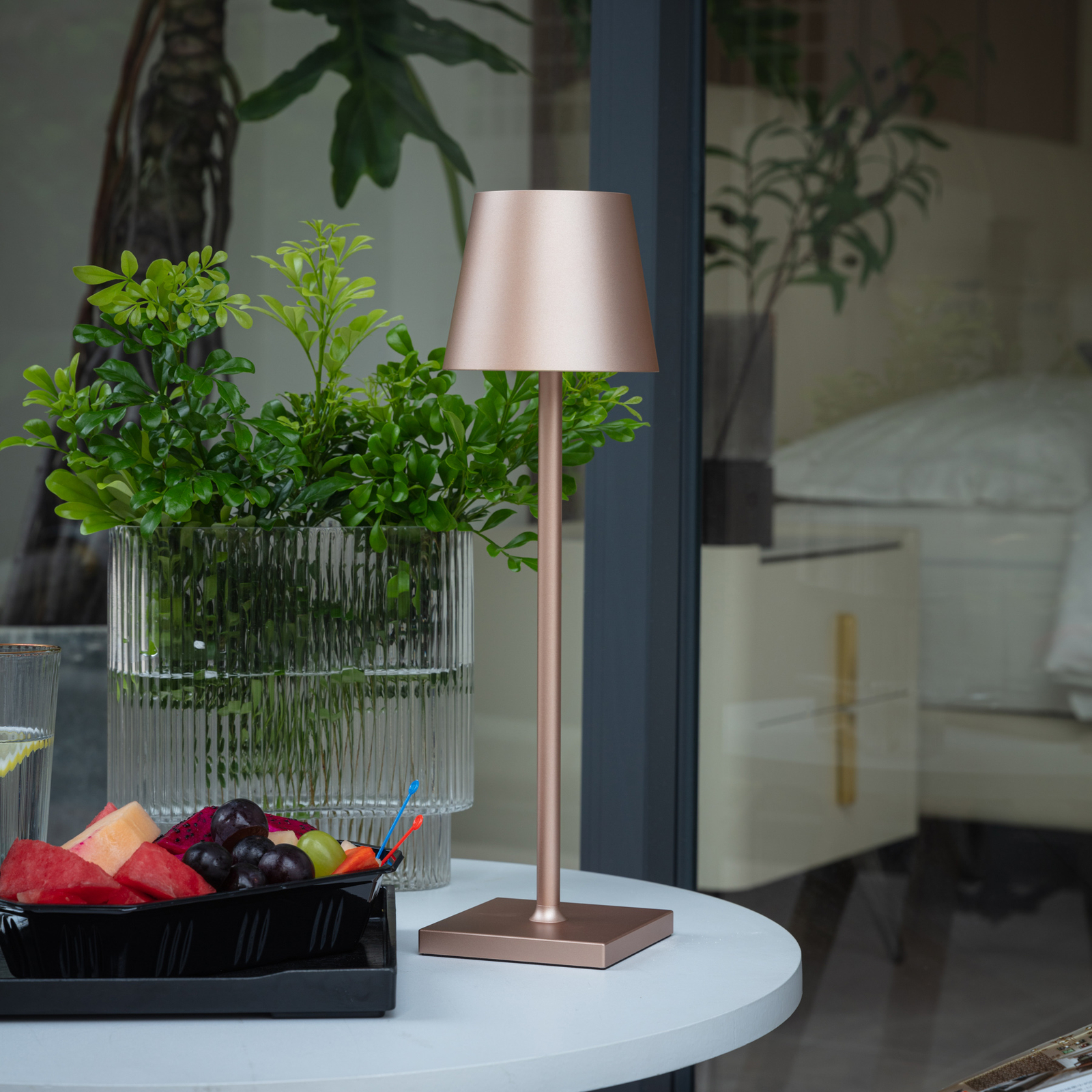 Lindby Janea LED-bordslampa, rosé guld