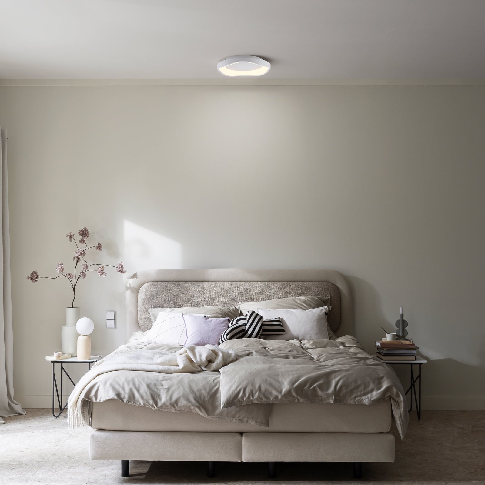 LED lubinis šviestuvas „MONTA“, baltas, Ø 40 cm, metalinis, Switchdim