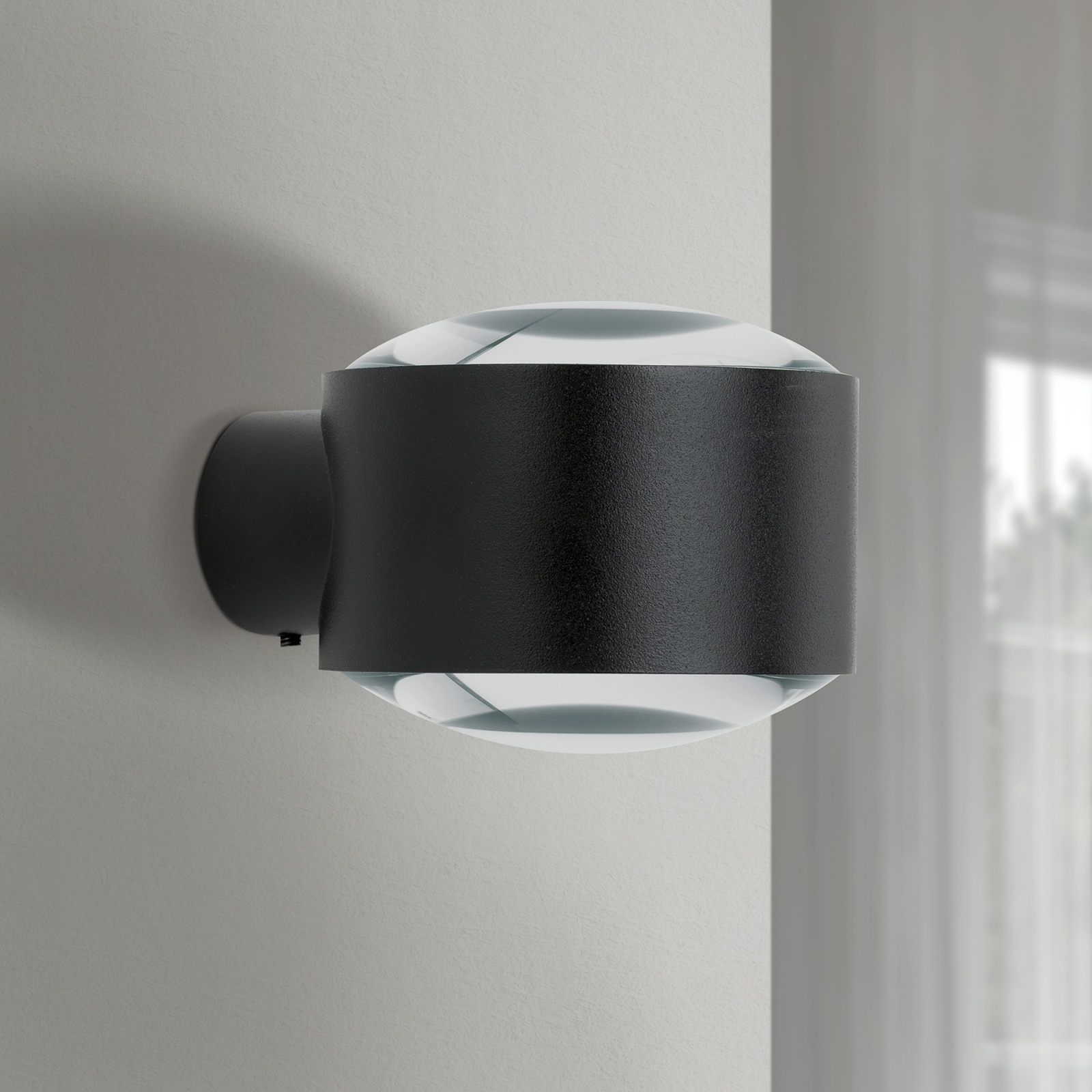 Tatra LED outdoor wall lamp, black, Ø 10.2 cm, aluminium, up/down